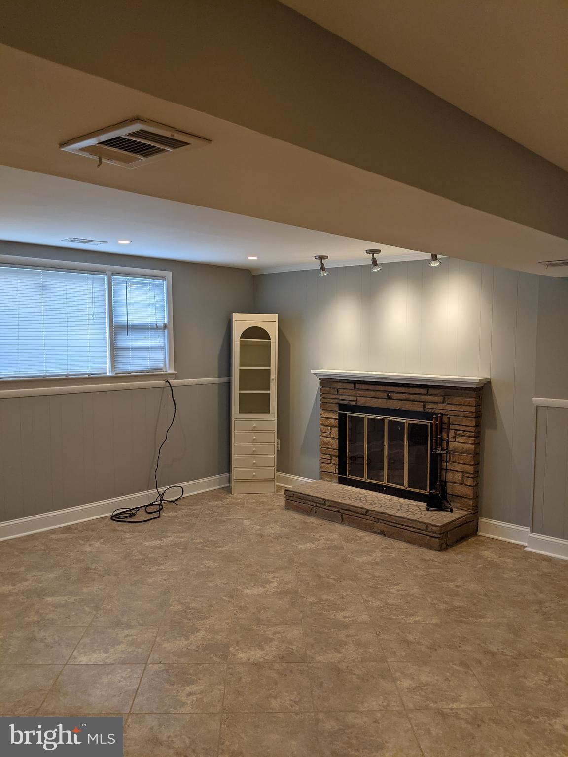 WOODBERRY FOREST - Residential Lease