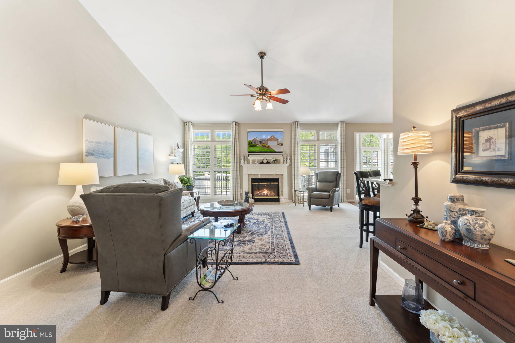 COUNTRY CLUB ESTATES - Residential