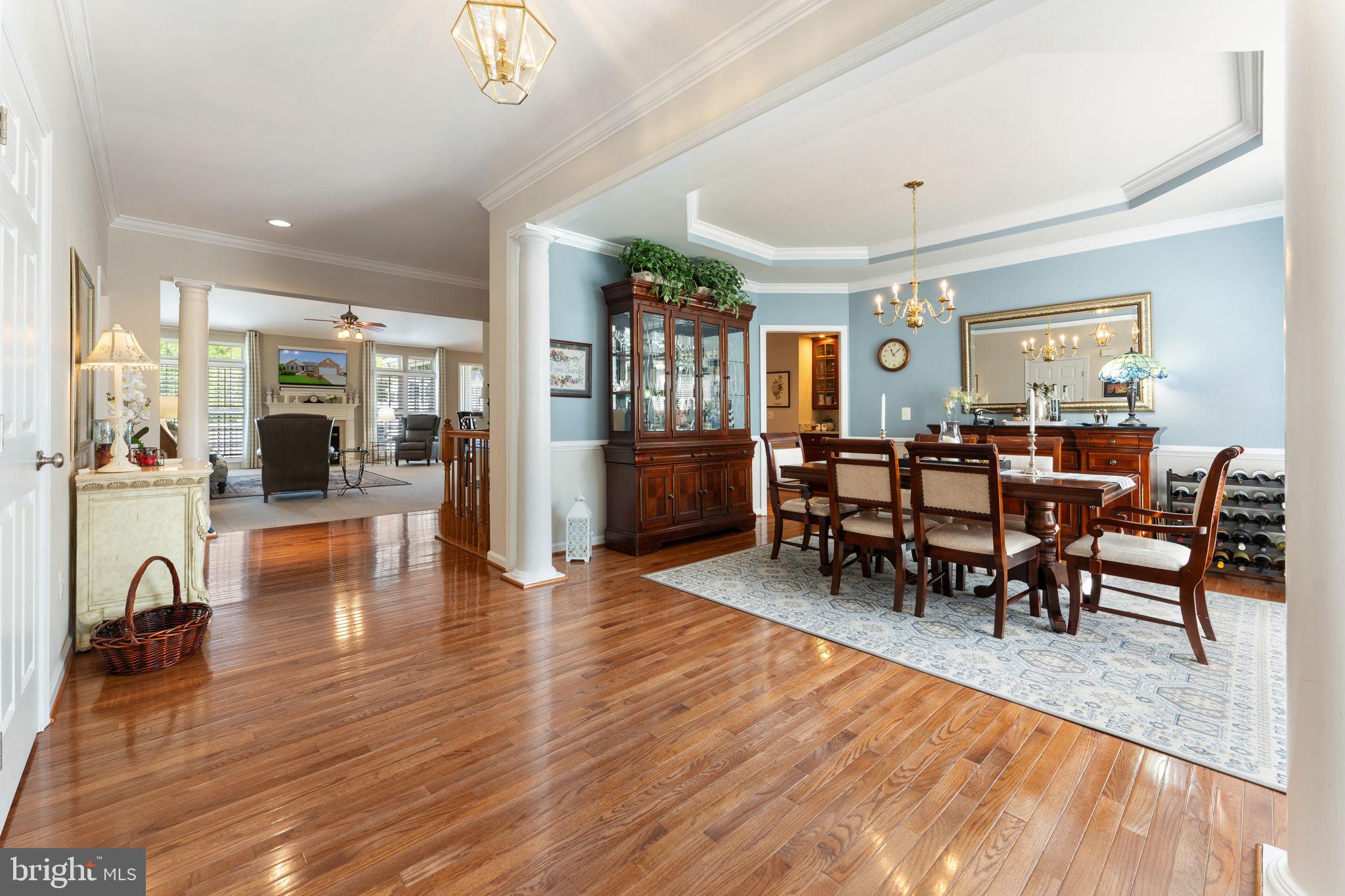 COUNTRY CLUB ESTATES - Residential