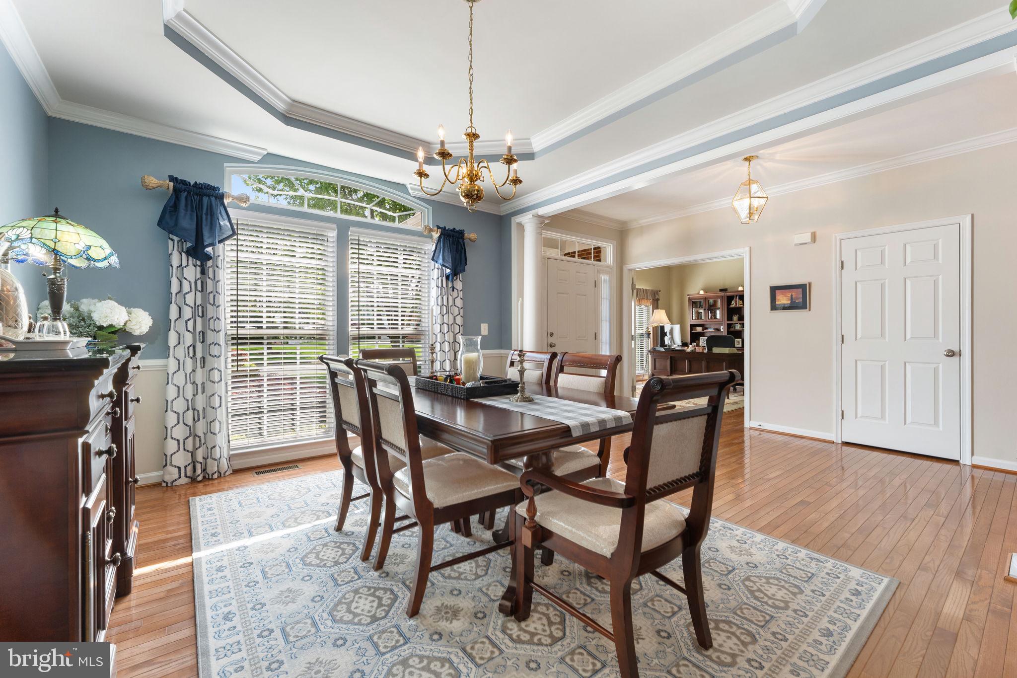 COUNTRY CLUB ESTATES - Residential