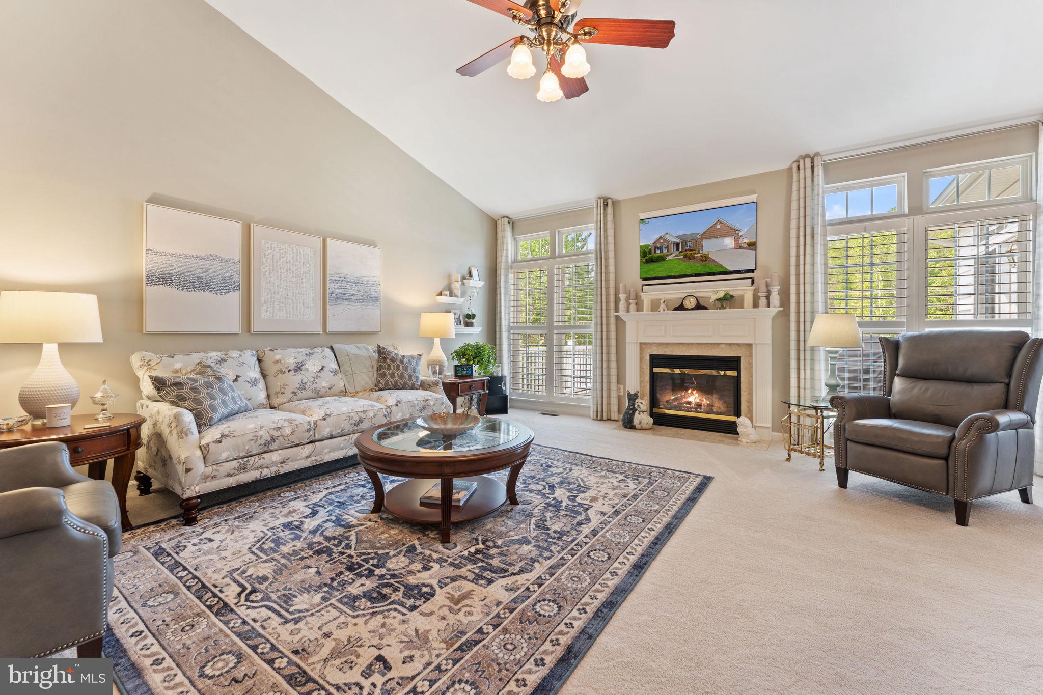 COUNTRY CLUB ESTATES - Residential