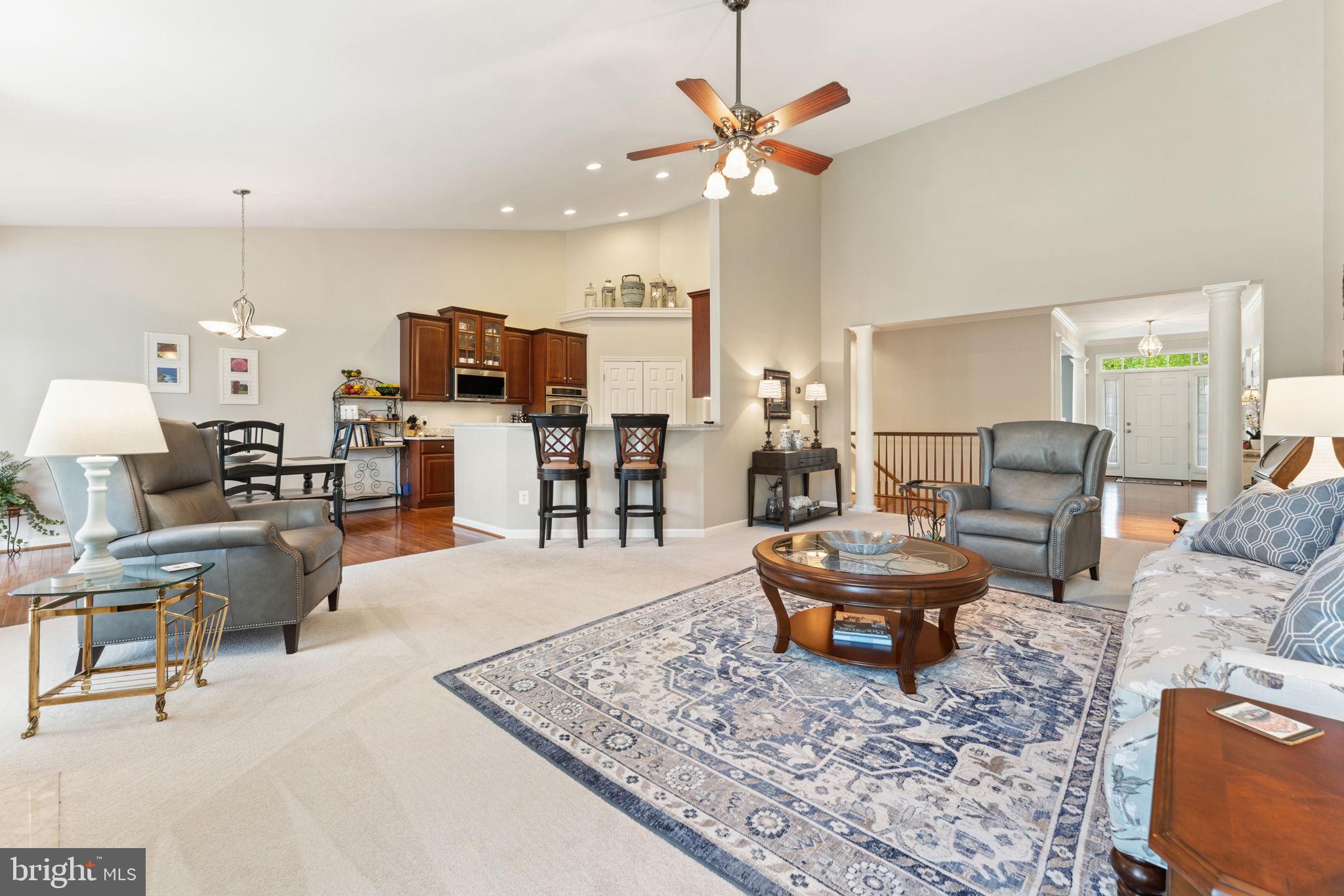 COUNTRY CLUB ESTATES - Residential