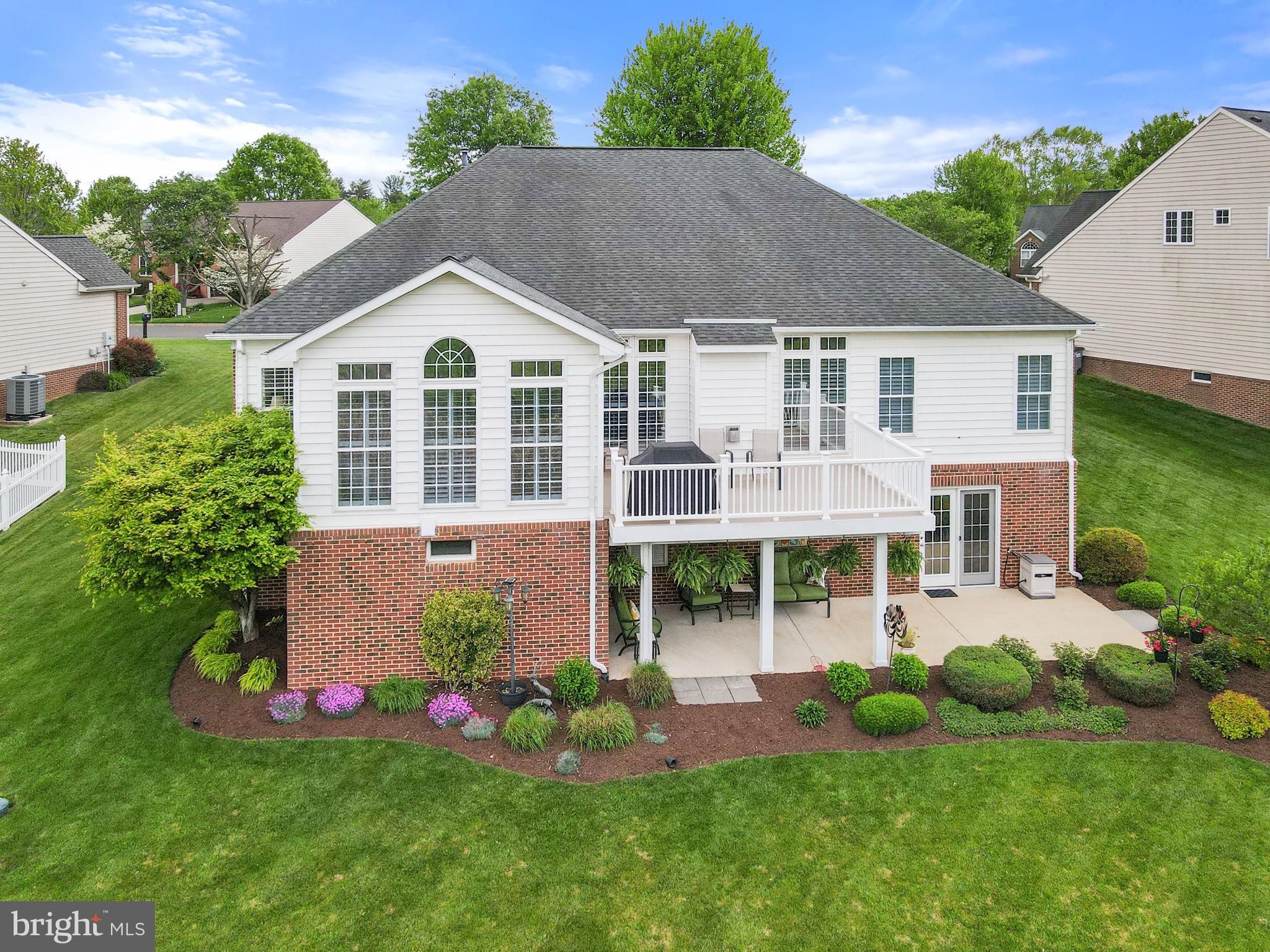 COUNTRY CLUB ESTATES - Residential