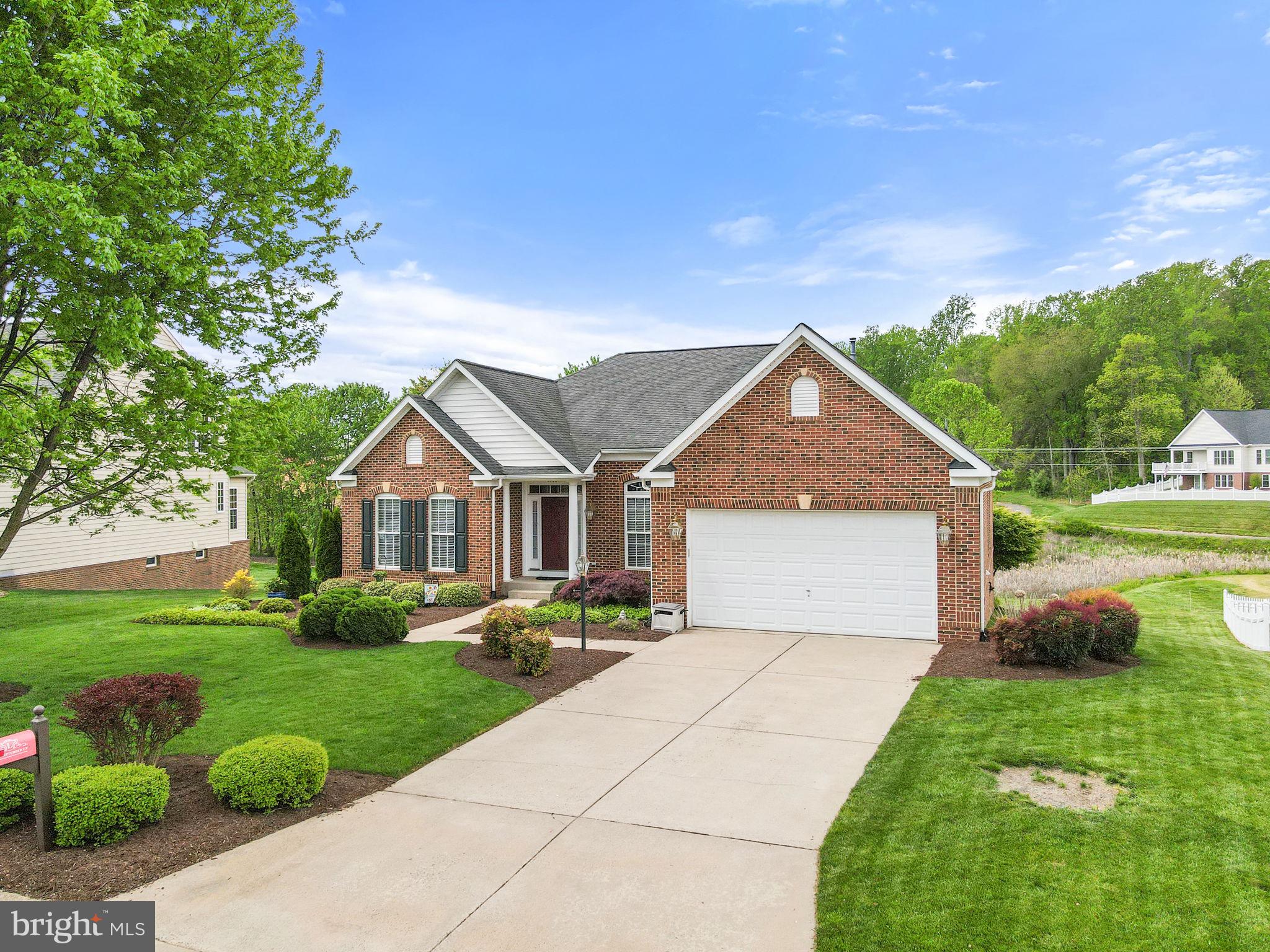 COUNTRY CLUB ESTATES - Residential