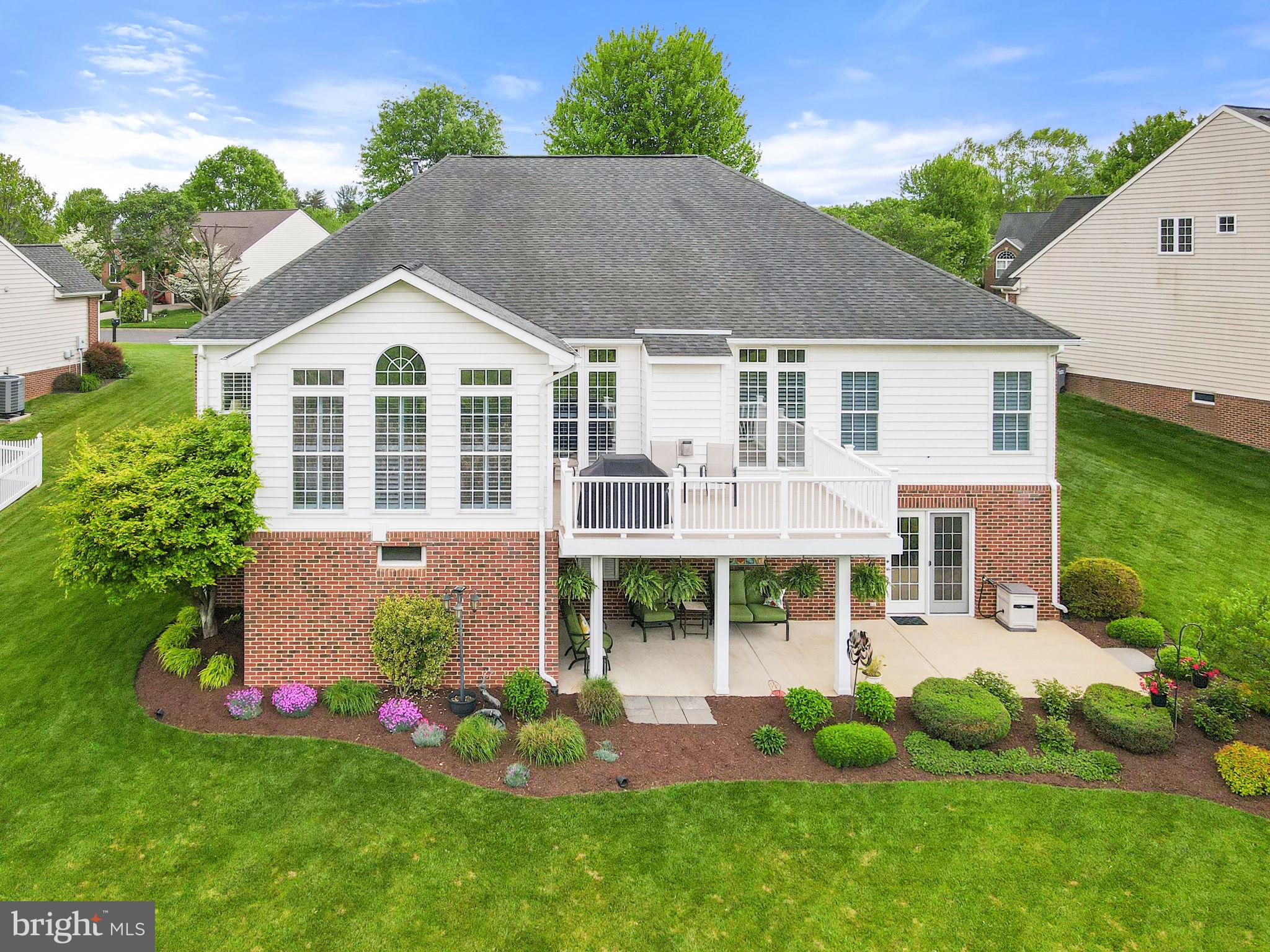 COUNTRY CLUB ESTATES - Residential