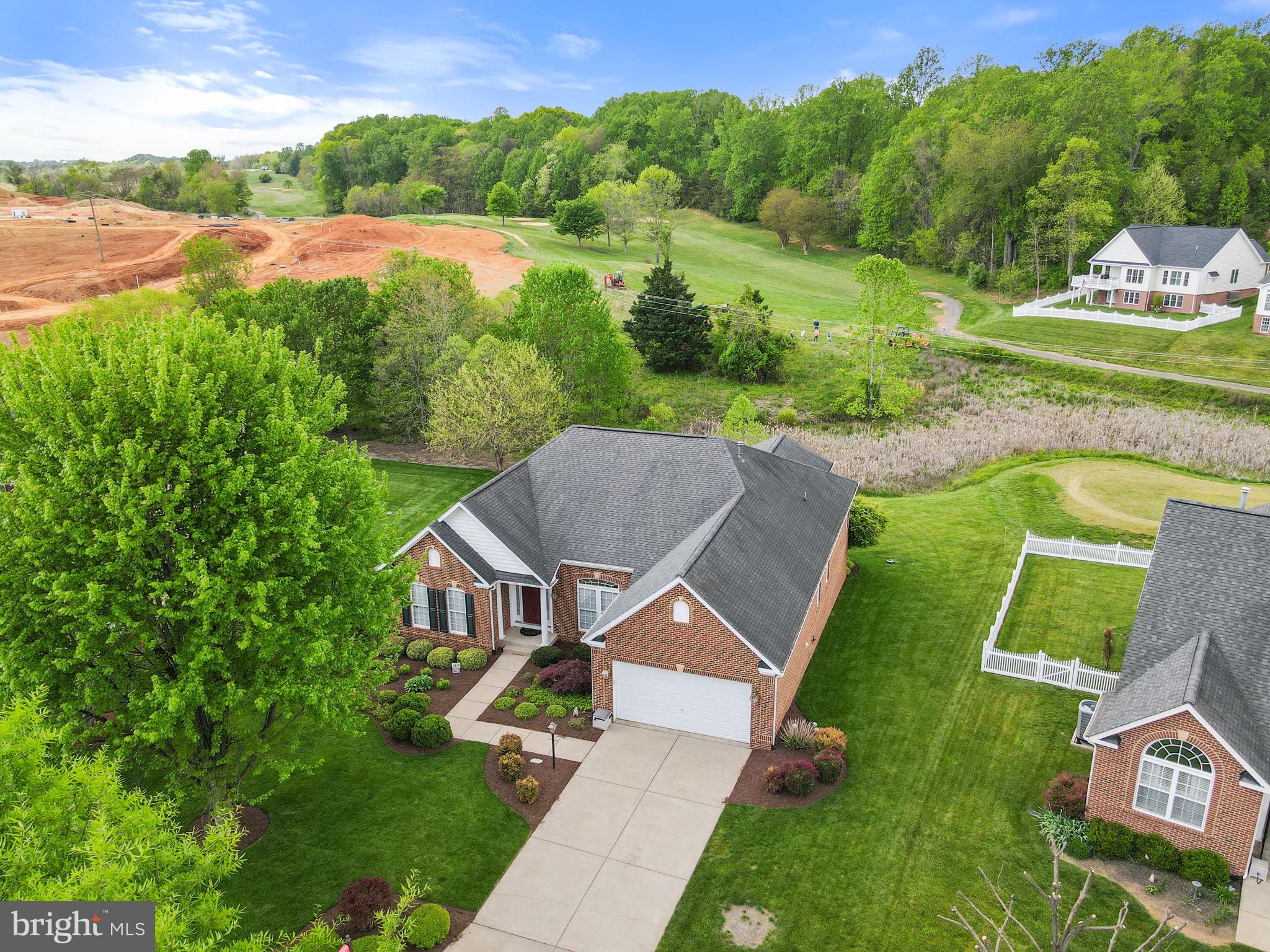 COUNTRY CLUB ESTATES - Residential