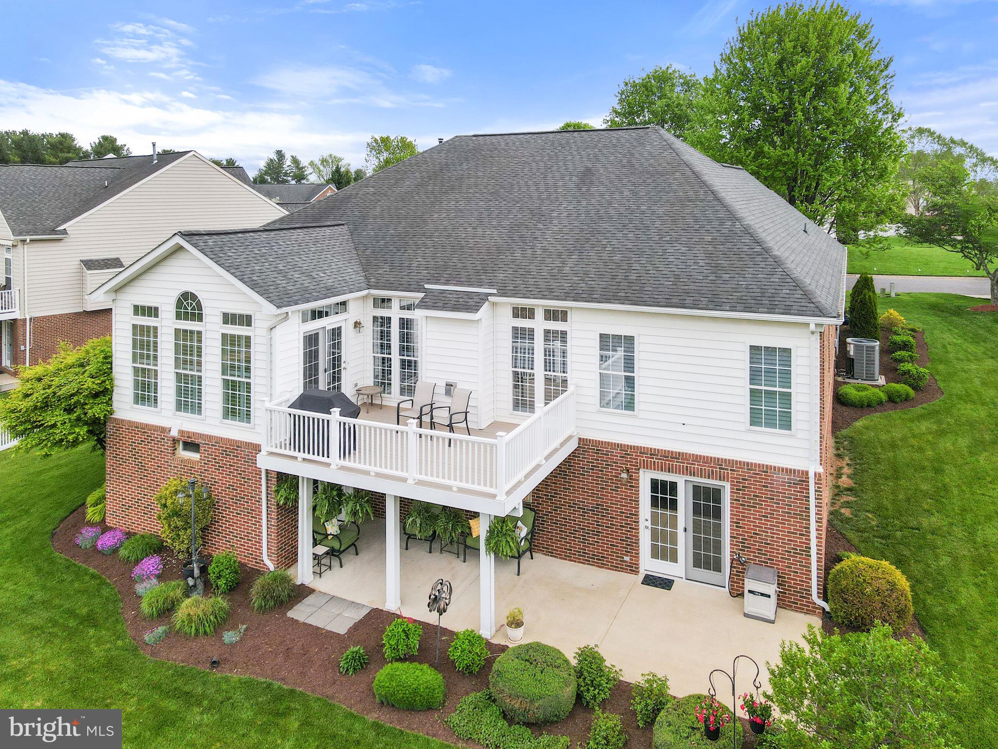 COUNTRY CLUB ESTATES - Residential