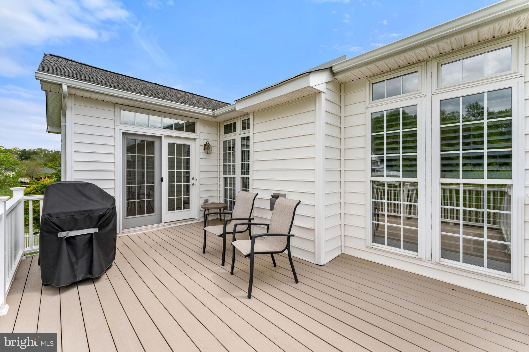 COUNTRY CLUB ESTATES - Residential