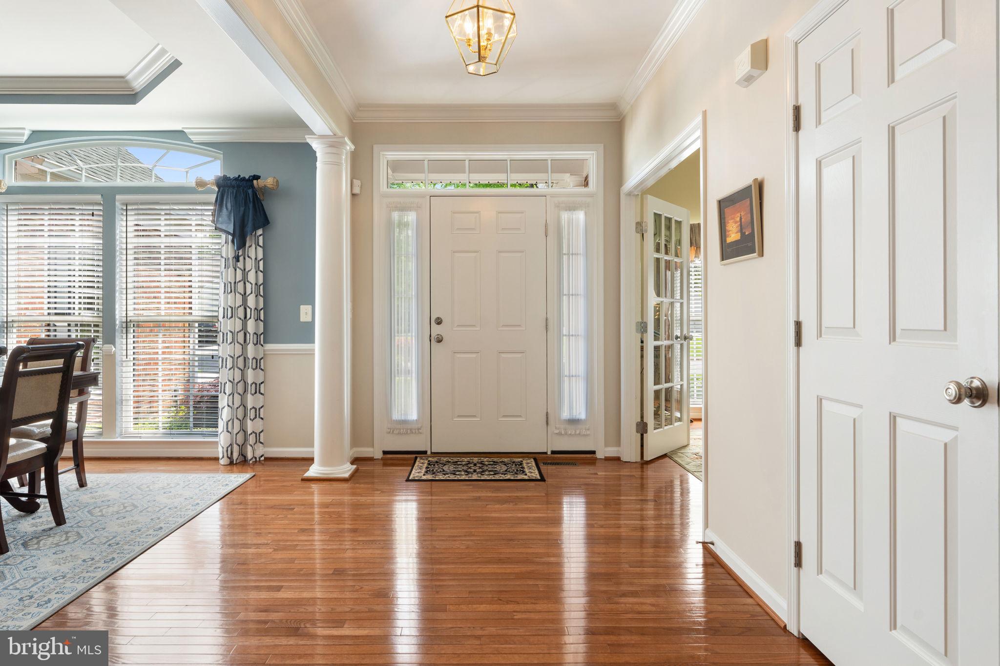 COUNTRY CLUB ESTATES - Residential