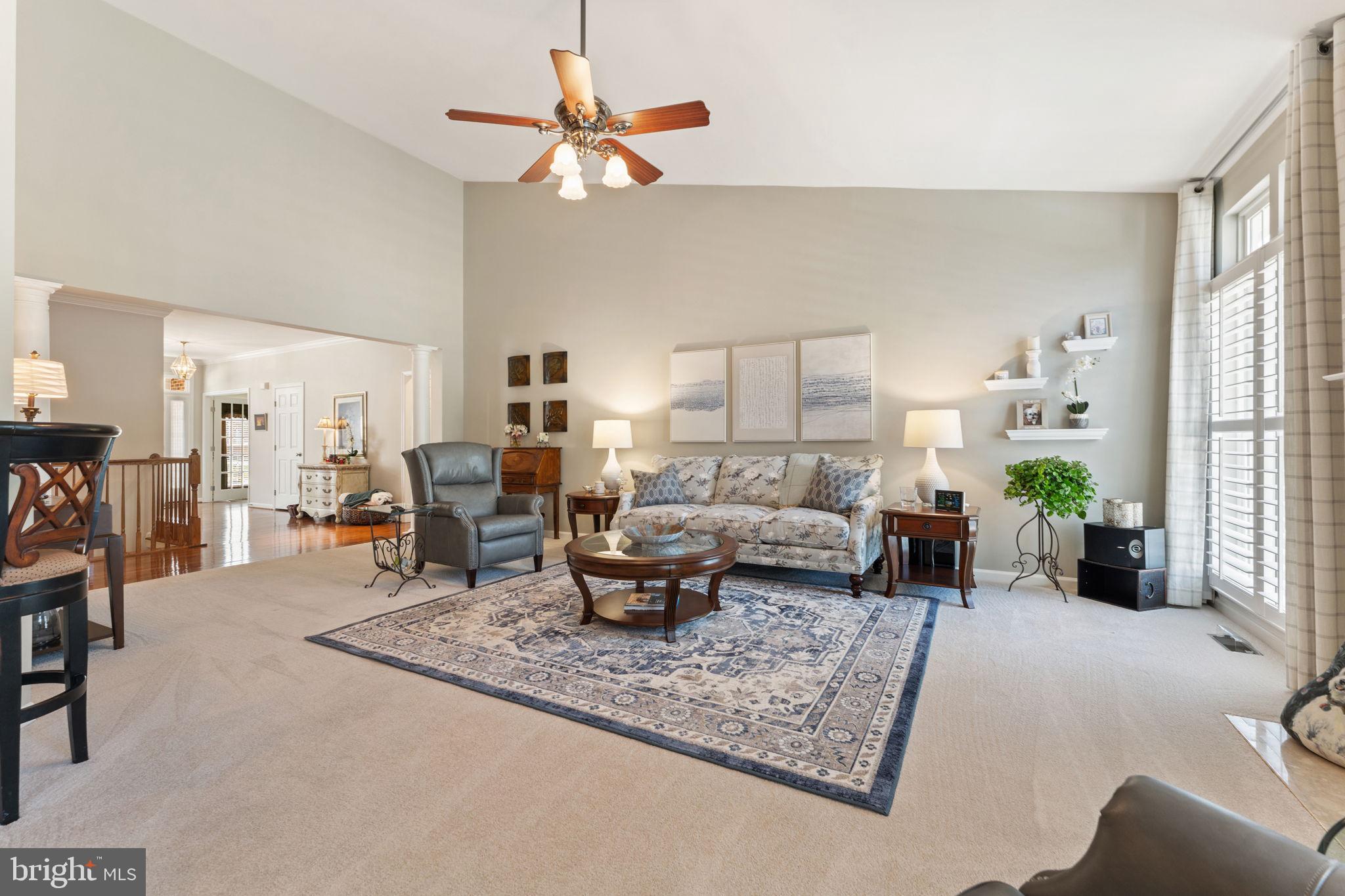 COUNTRY CLUB ESTATES - Residential