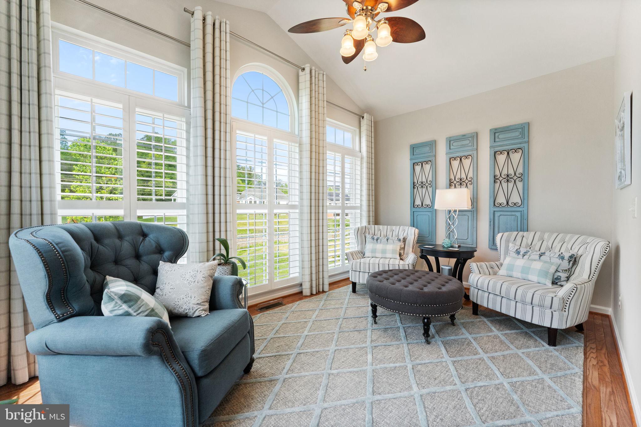 COUNTRY CLUB ESTATES - Residential