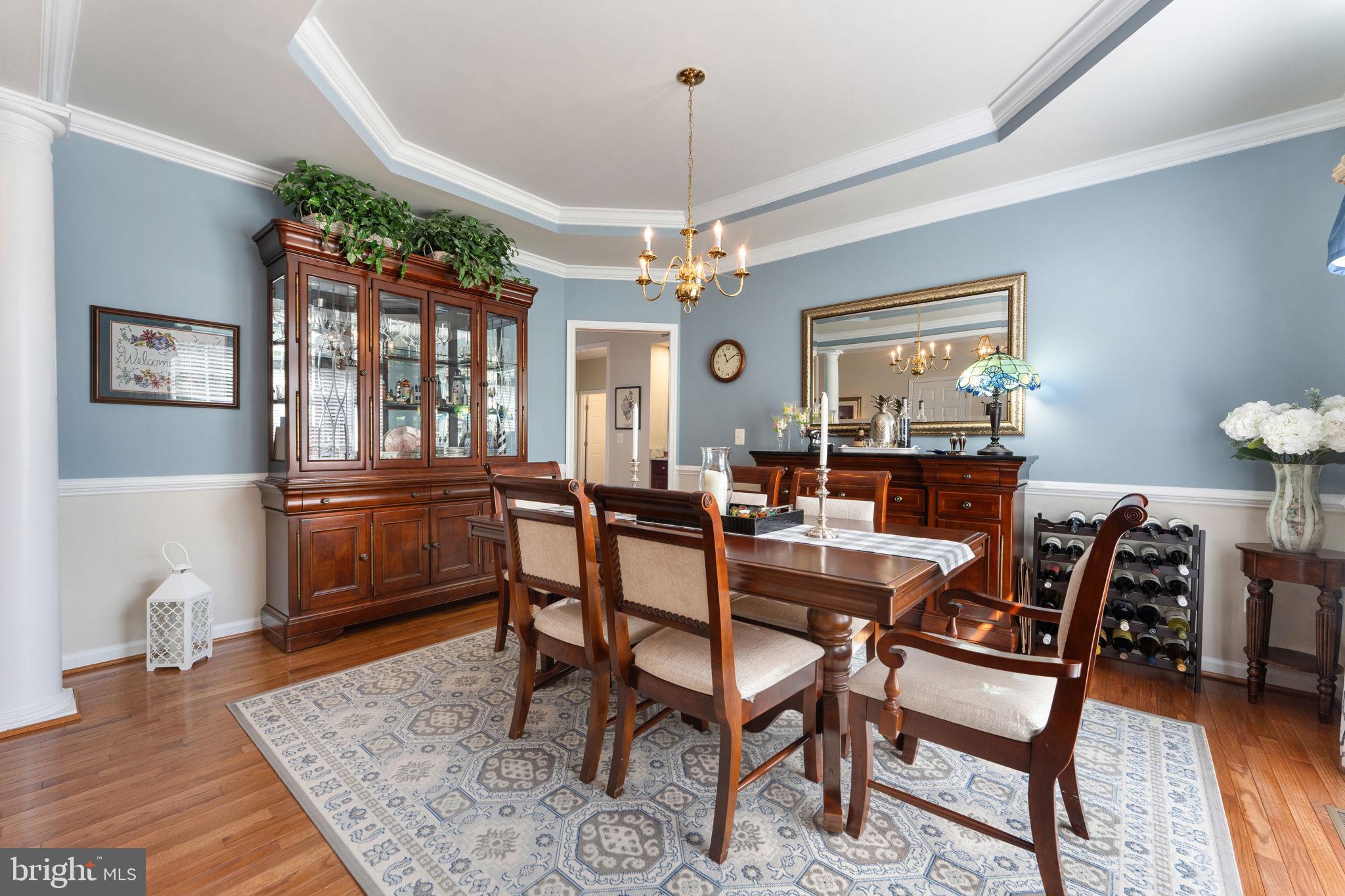 COUNTRY CLUB ESTATES - Residential