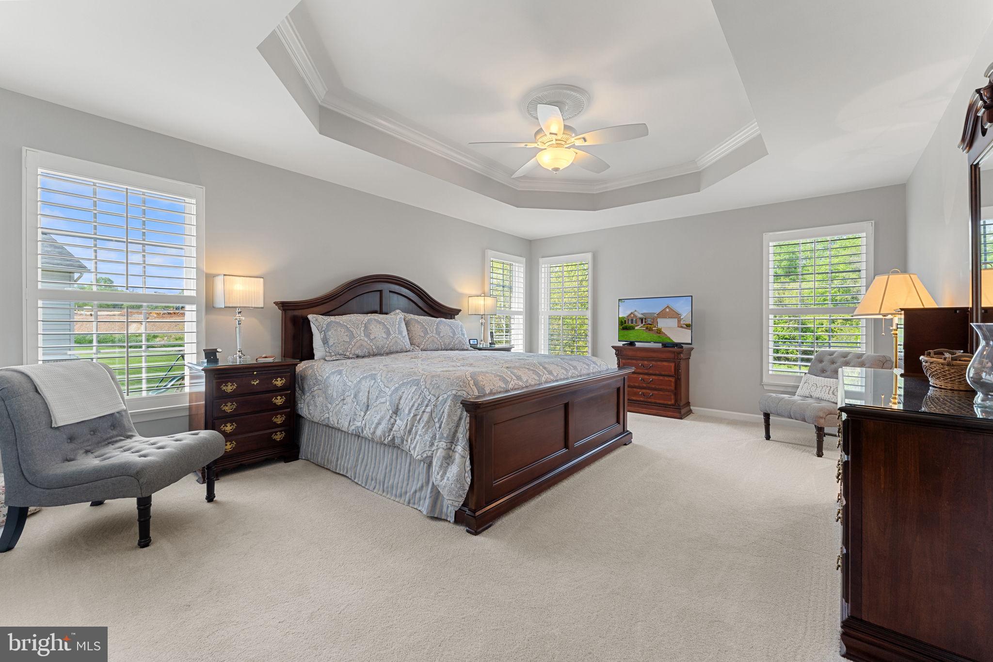 COUNTRY CLUB ESTATES - Residential