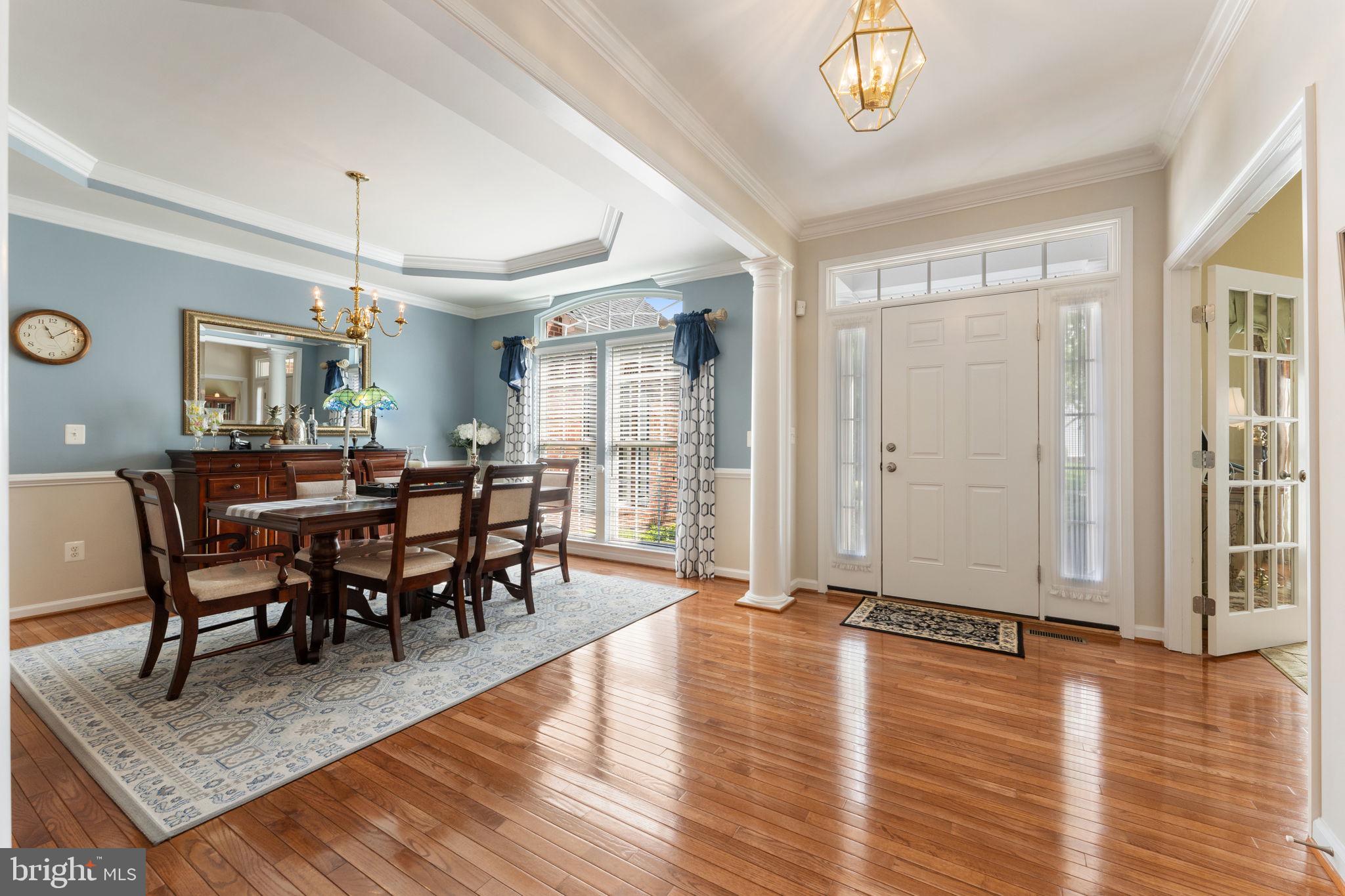 COUNTRY CLUB ESTATES - Residential