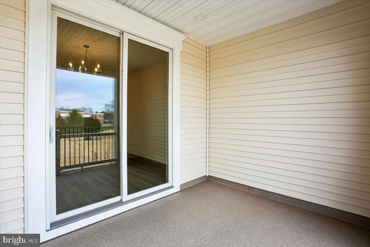 POOLESVILLE - Residential