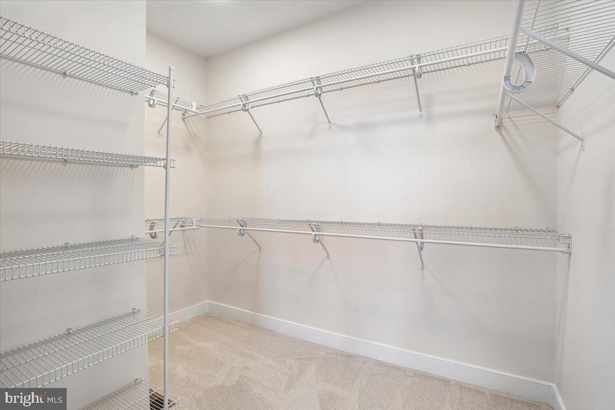 POOLESVILLE - Residential