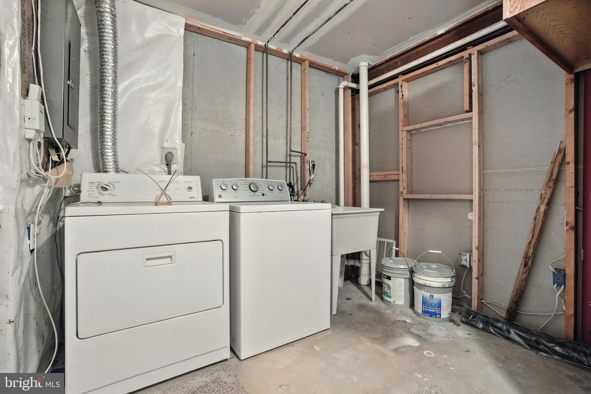 FOX CHASE - Residential