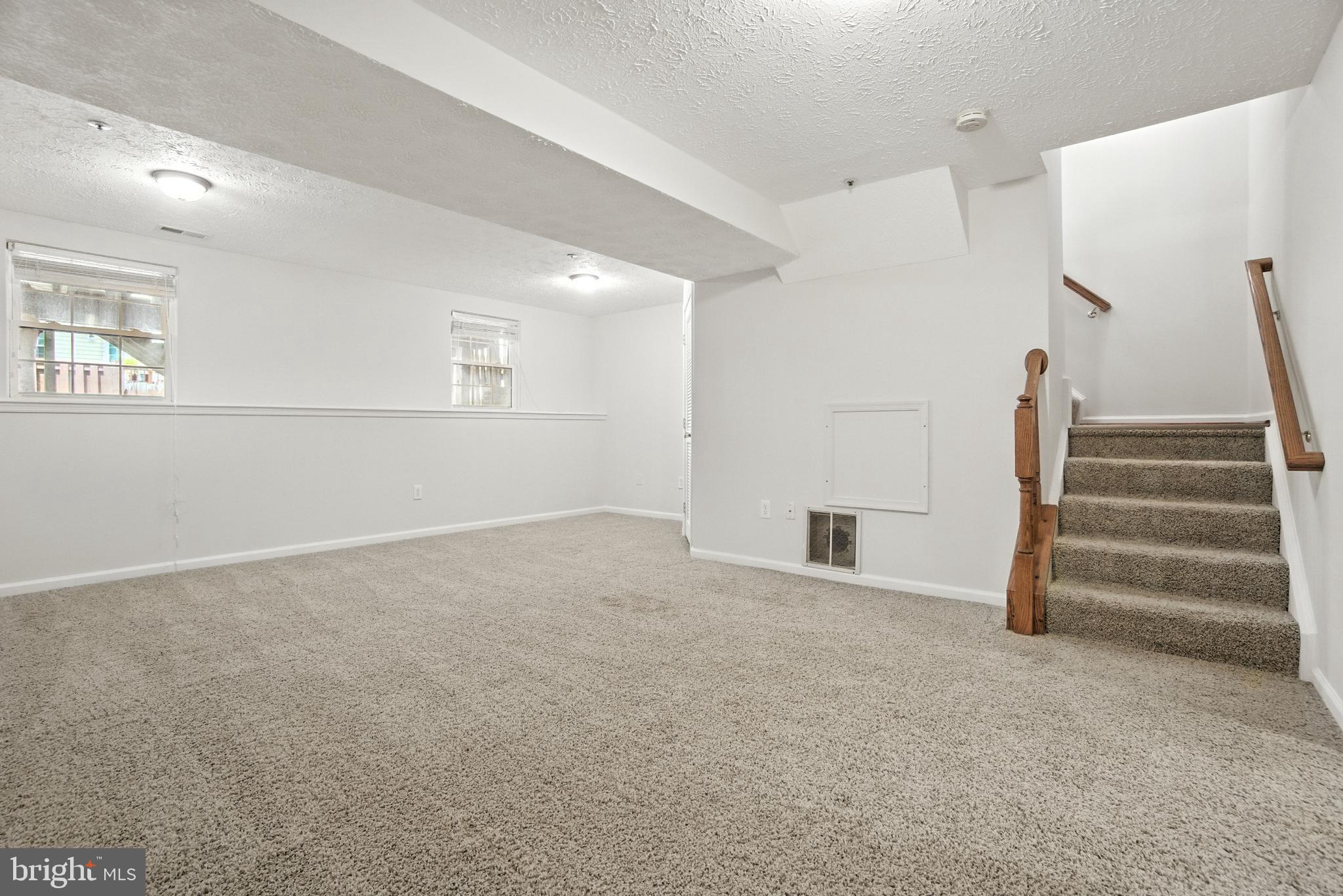 FOX CHASE - Residential