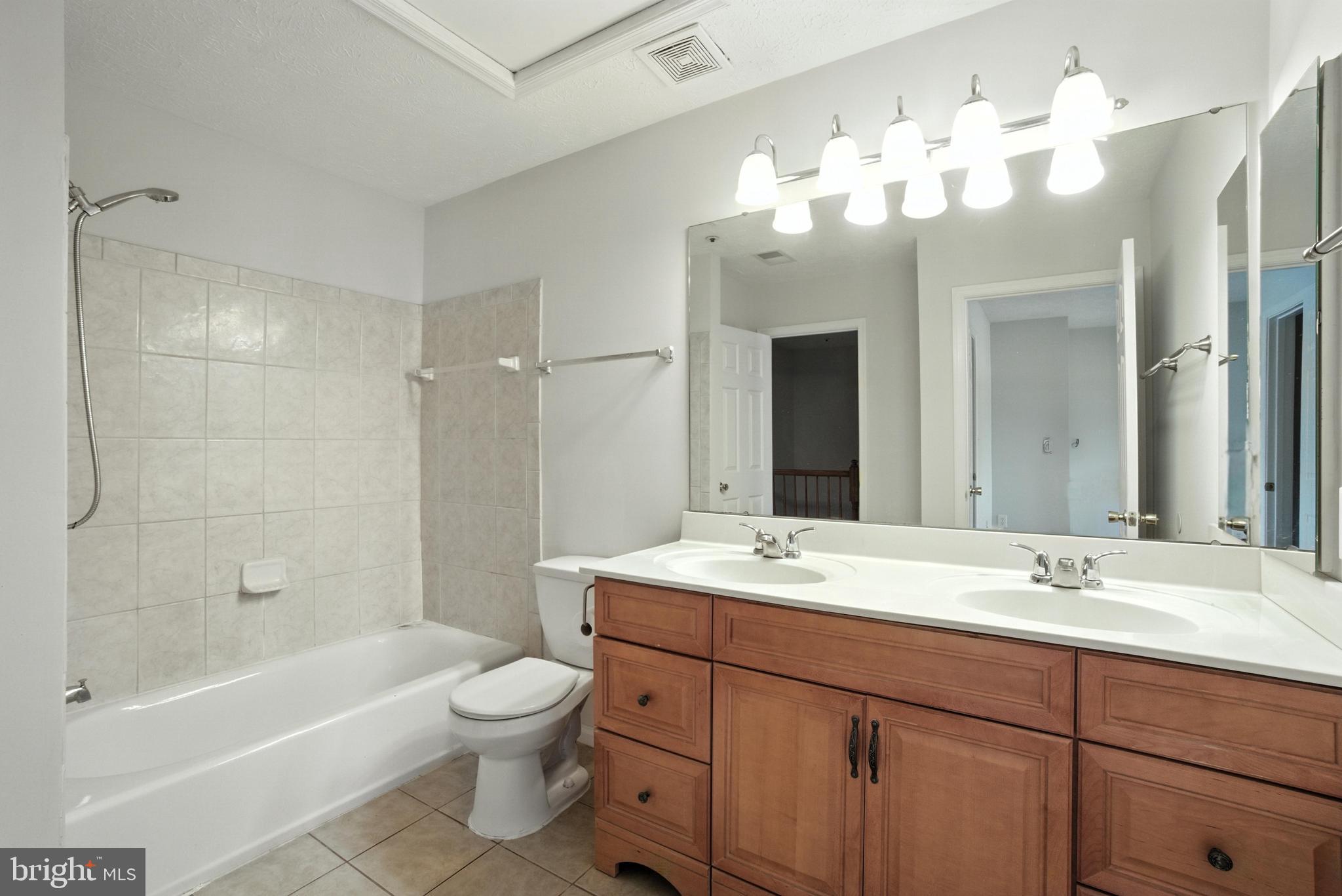 FOX CHASE - Residential