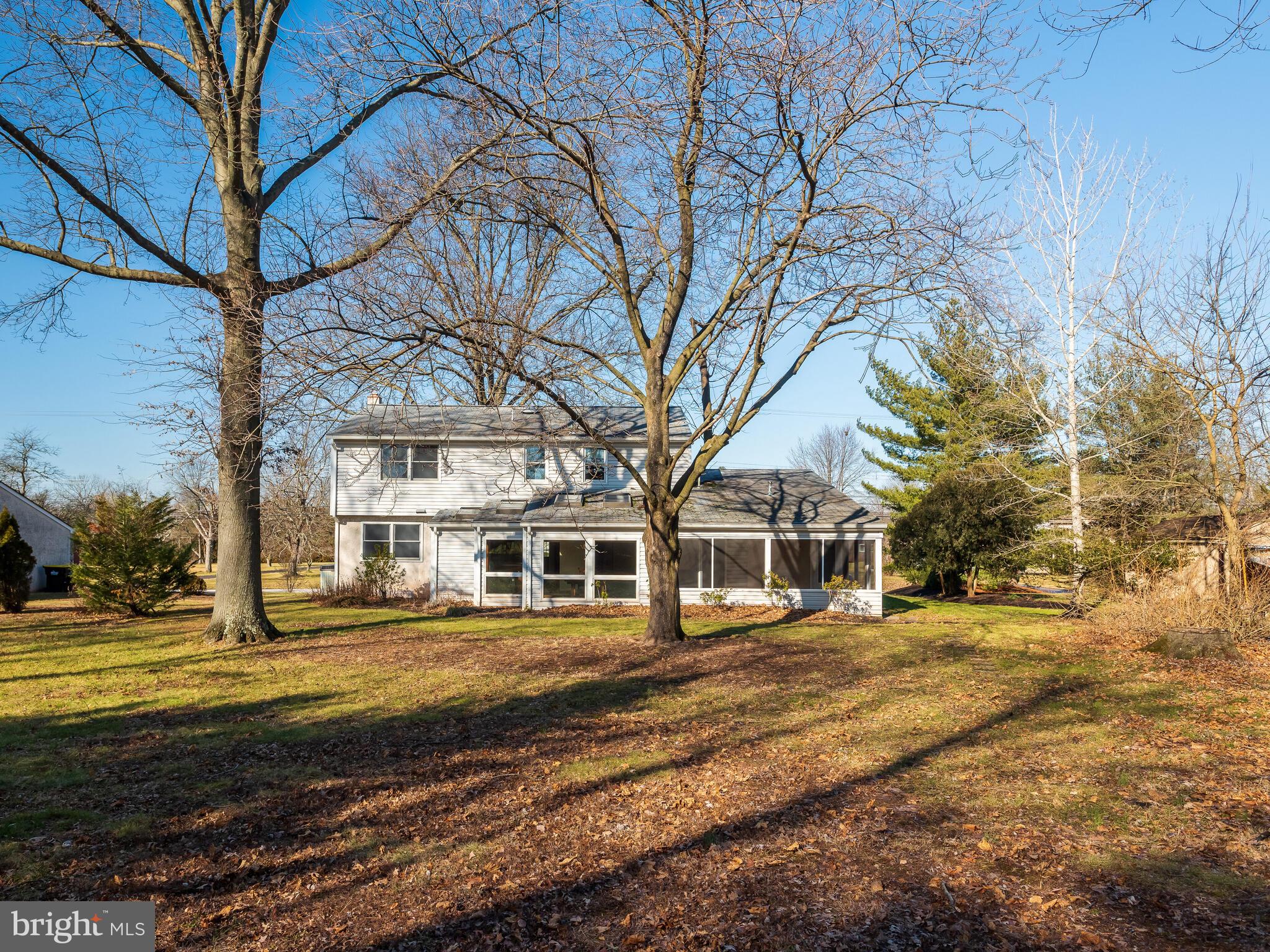 COLONIAL VIL - Residential