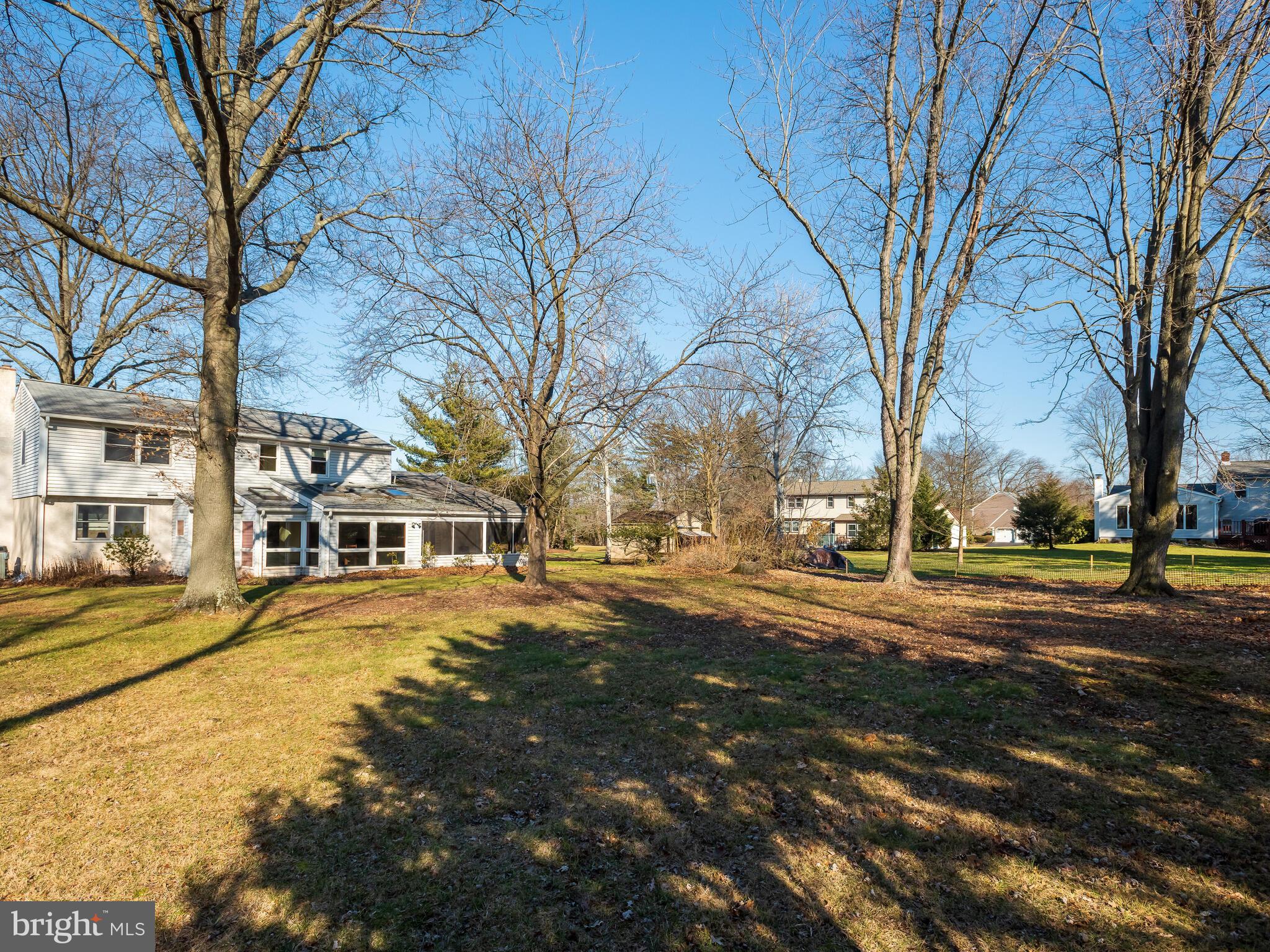 COLONIAL VIL - Residential