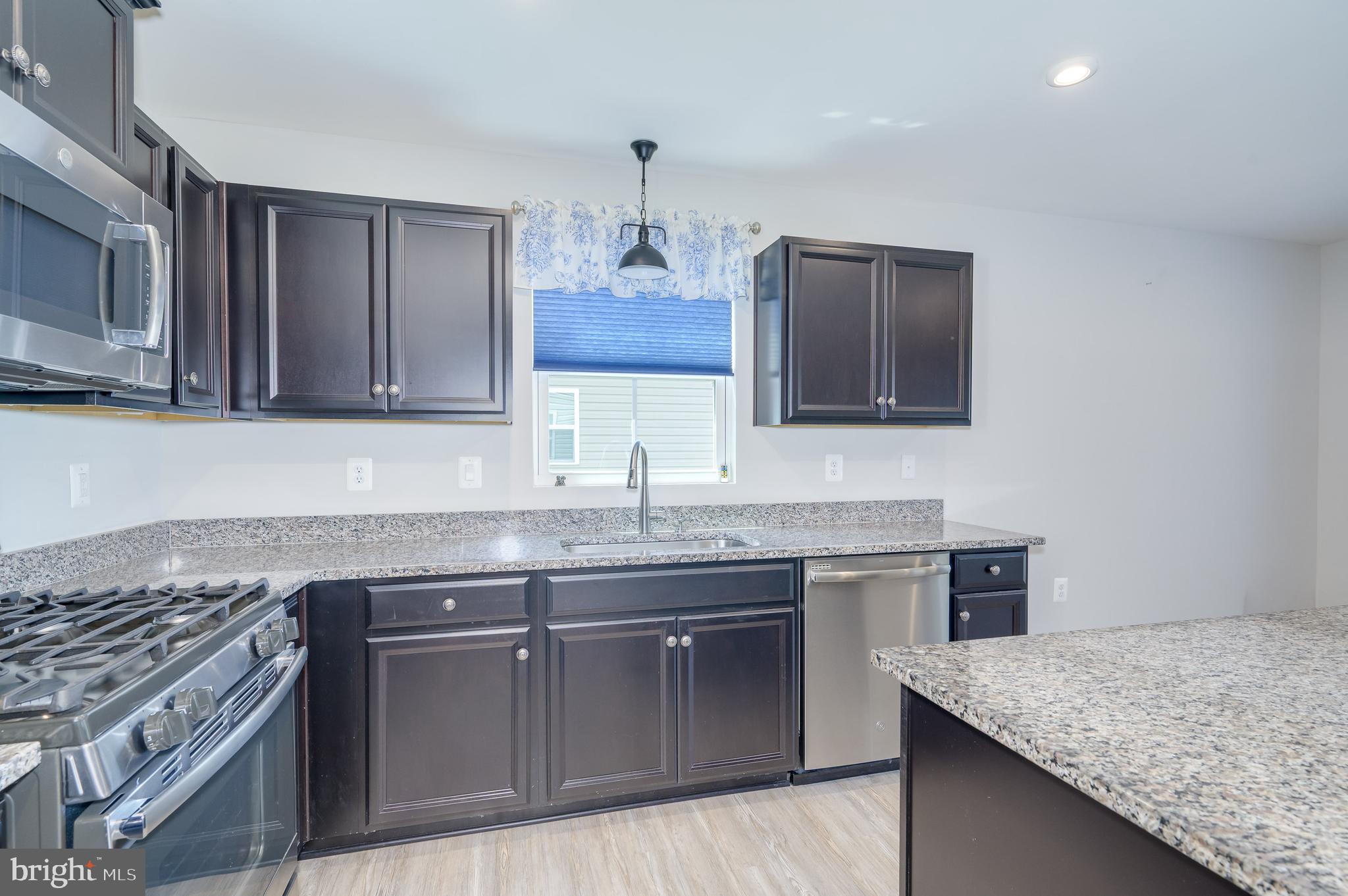 THE LAKES AT MARTINSBURG - Residential