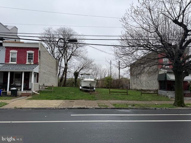 This vacant land is strategically located near Highway 76, offering excellent accessibility and visibility. It is just a 5-minute walk from the iconic Grays Ferry Bridge, placing it in a prime position for both commercial and residential development opportunities. The property’s proximity to major transportation routes ensures ease of access to key areas within the city and beyond. Whether you're looking to capitalize on the high traffic flow or develop a residential project with quick connections to downtown, this lot offers versatile potential. With nearby amenities and a growing neighborhood, this land is an ideal canvas for future development.