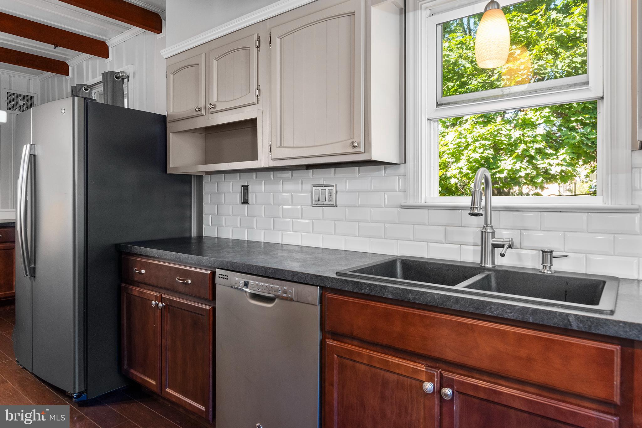 PERRYVILLE - Residential