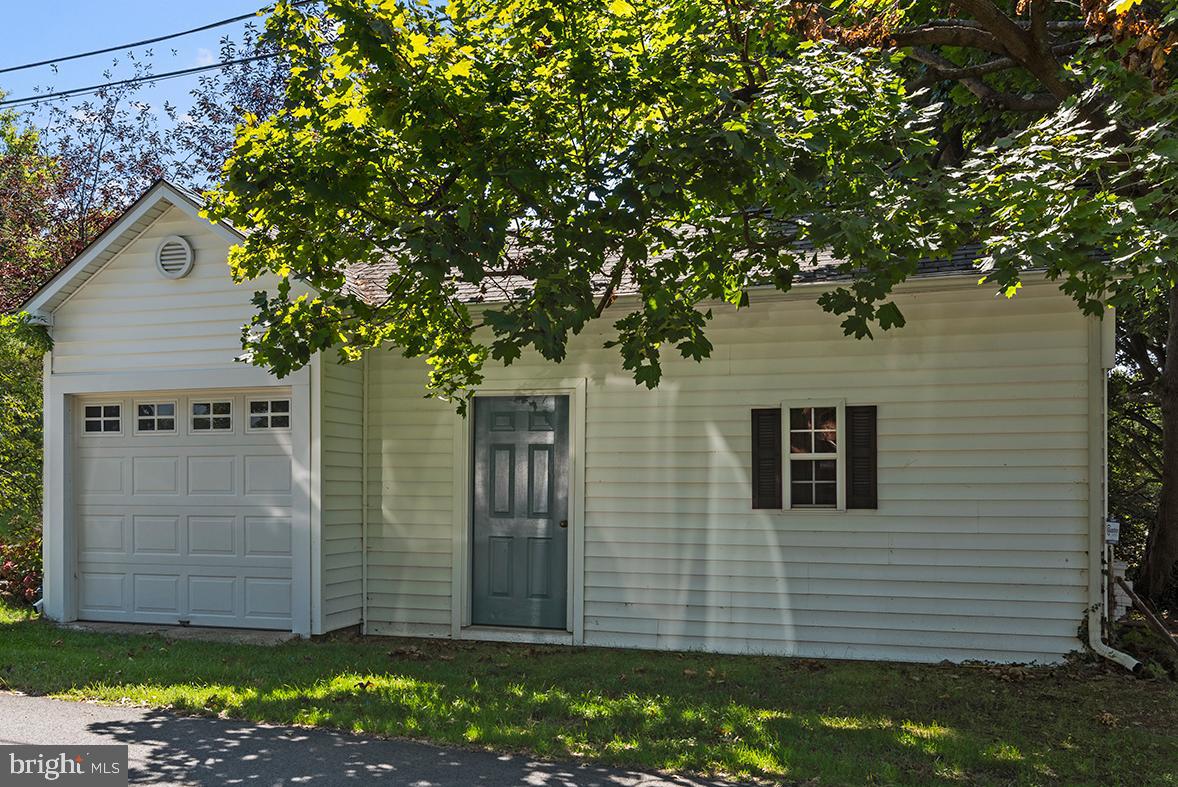 PERRYVILLE - Residential