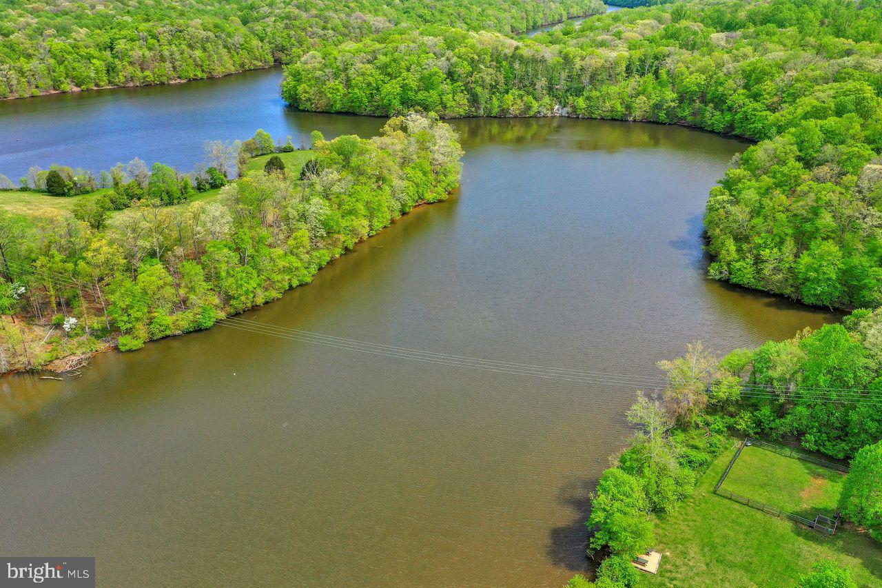 OCCOQUAN FOREST - Residential