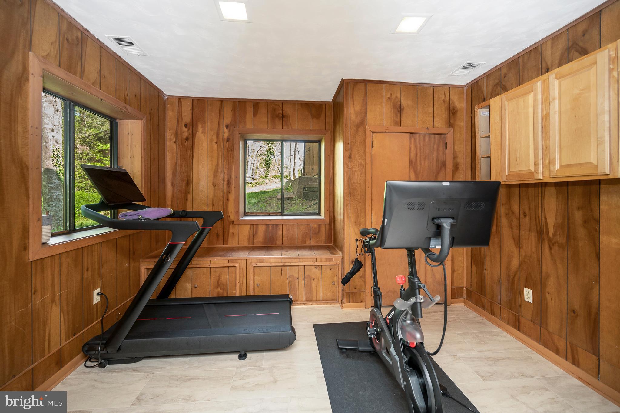 OCCOQUAN FOREST - Residential