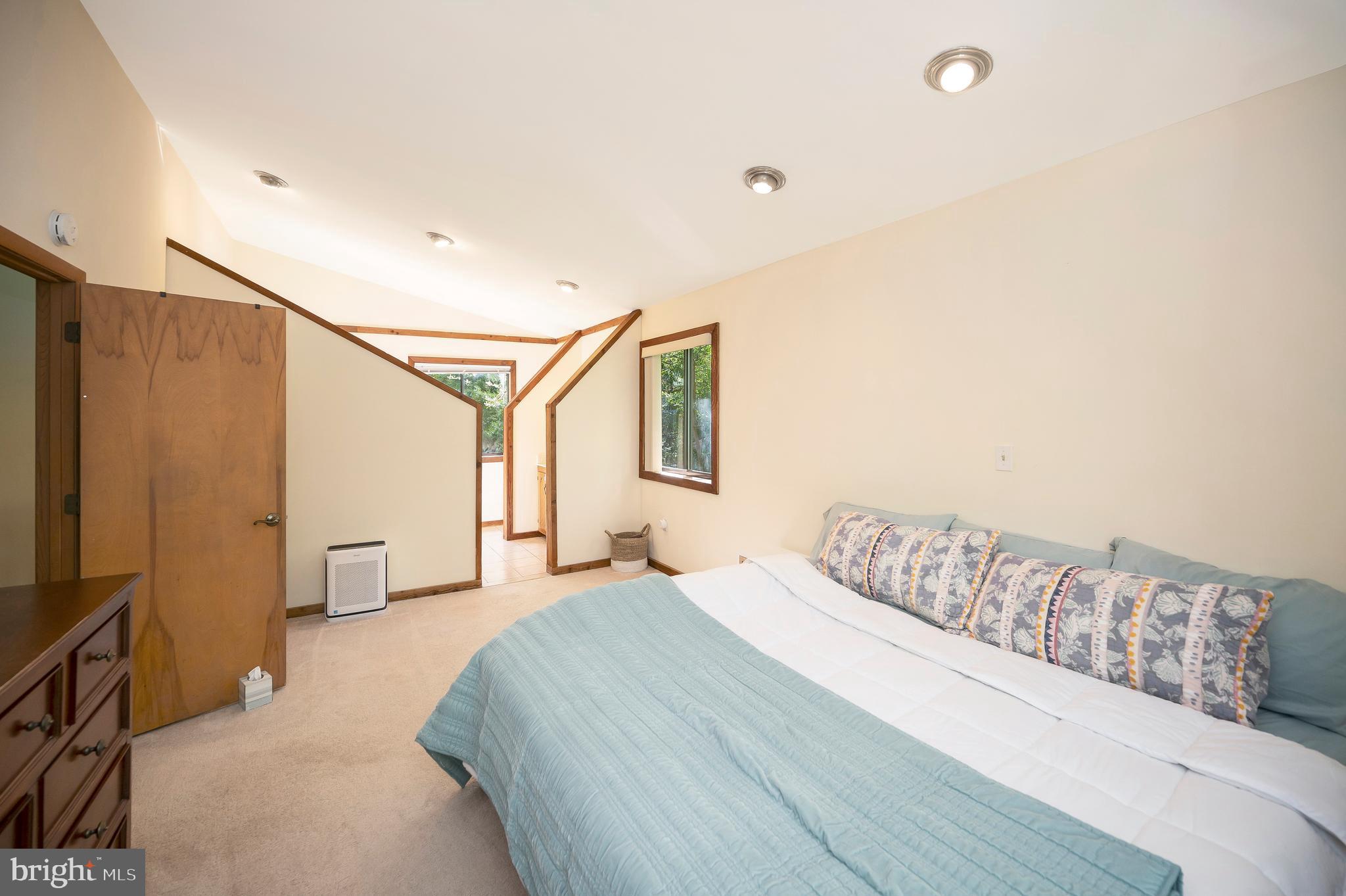 OCCOQUAN FOREST - Residential