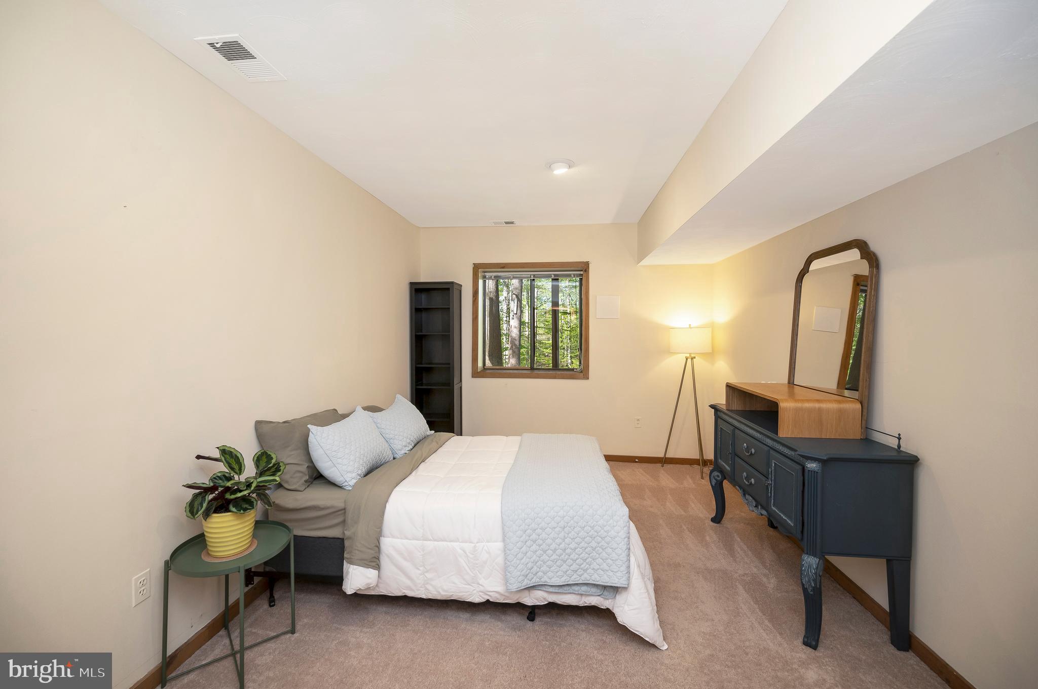 OCCOQUAN FOREST - Residential