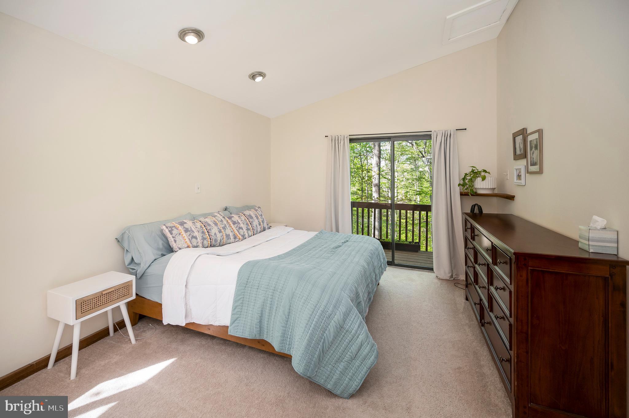 OCCOQUAN FOREST - Residential