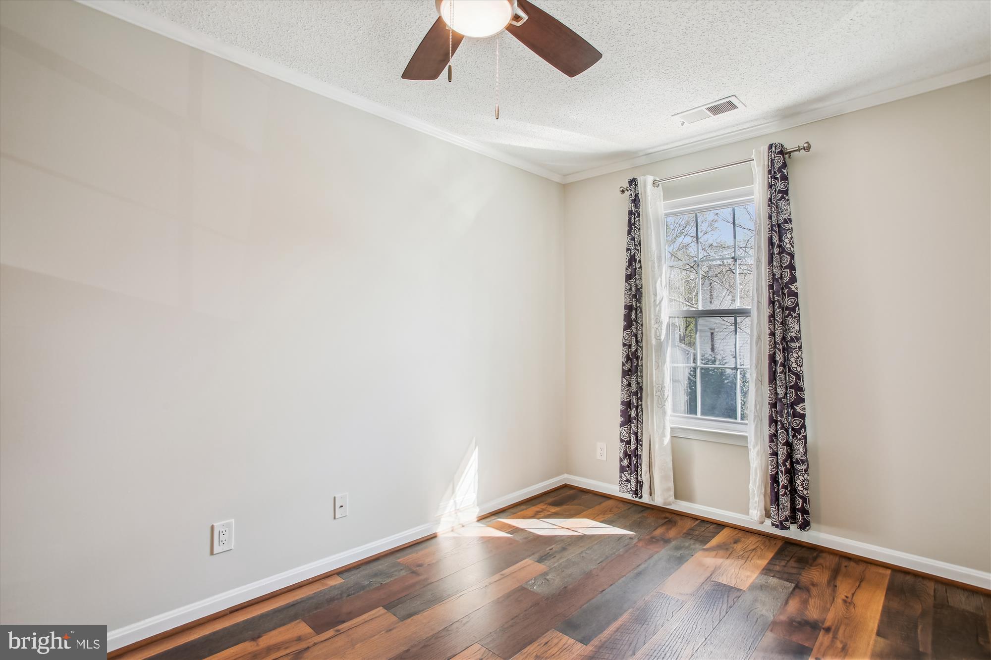 PENDERBROOK - Residential