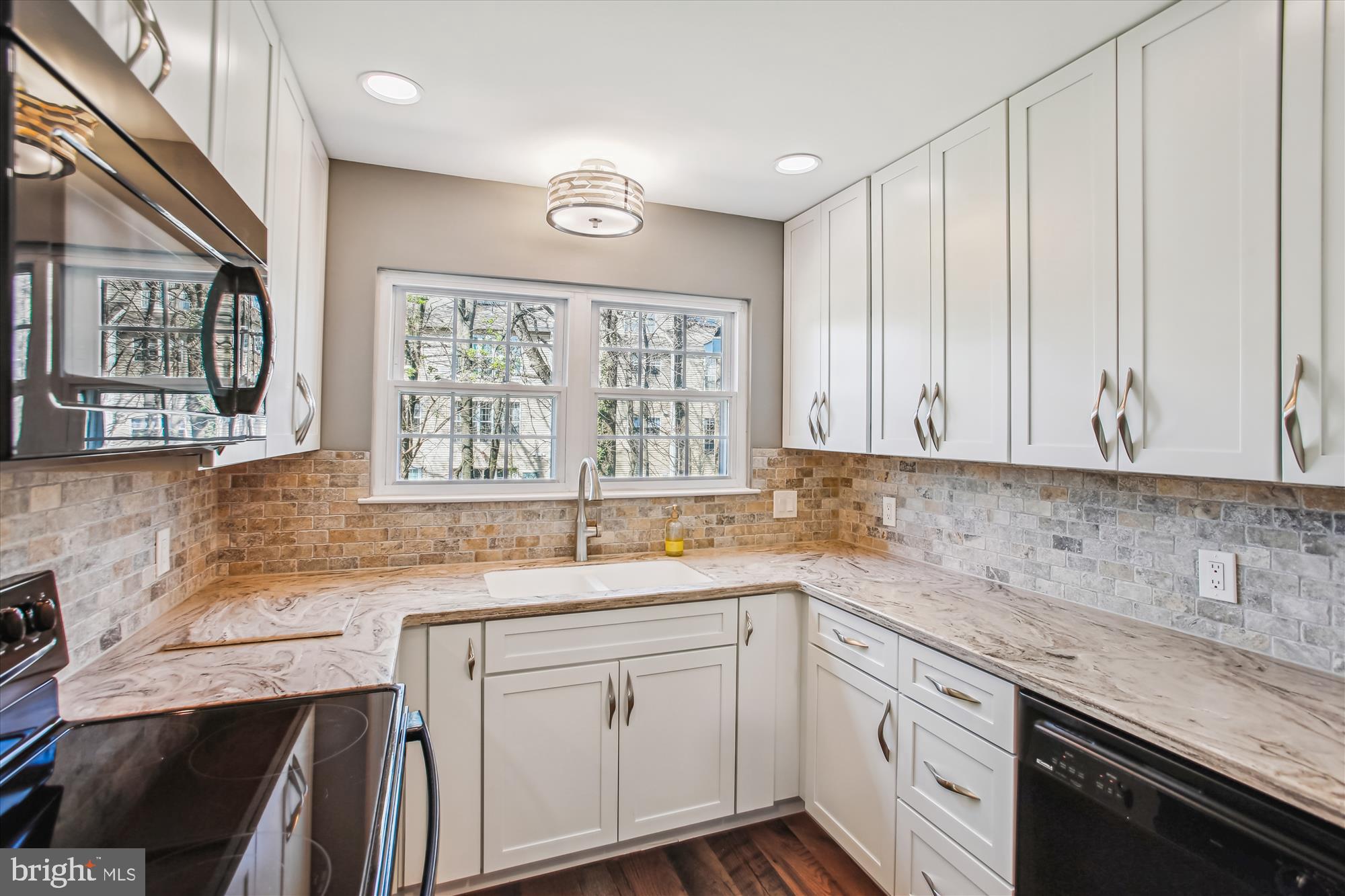 PENDERBROOK - Residential