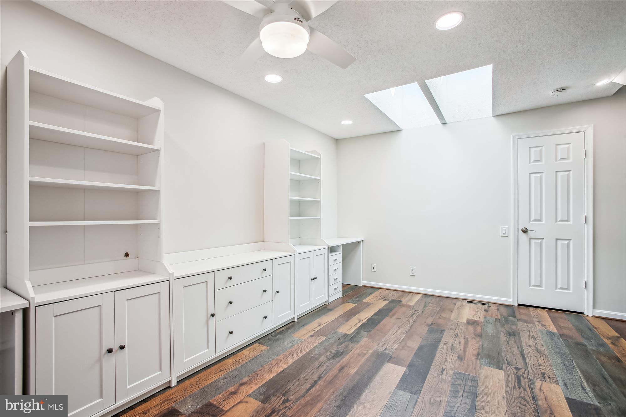 PENDERBROOK - Residential