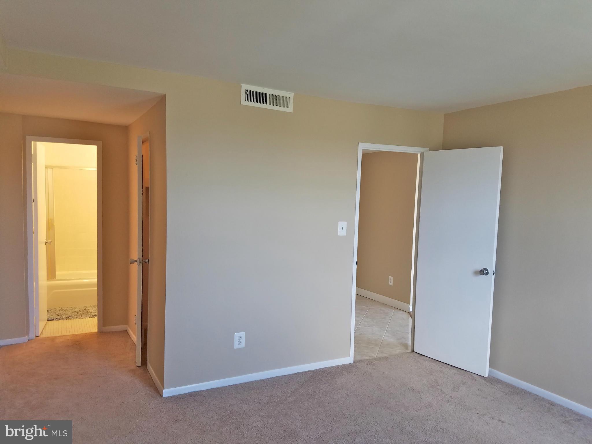 FORTY SIX HUNDRED - Residential Lease