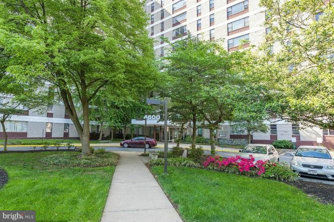 FORTY SIX HUNDRED - Residential Lease