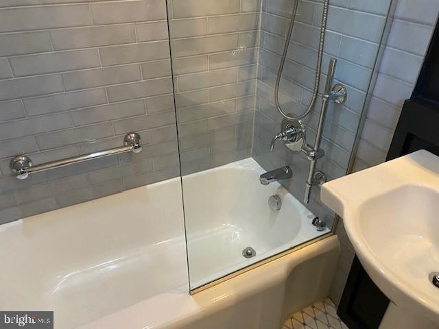 PARK  FAIRFAX - Residential Lease