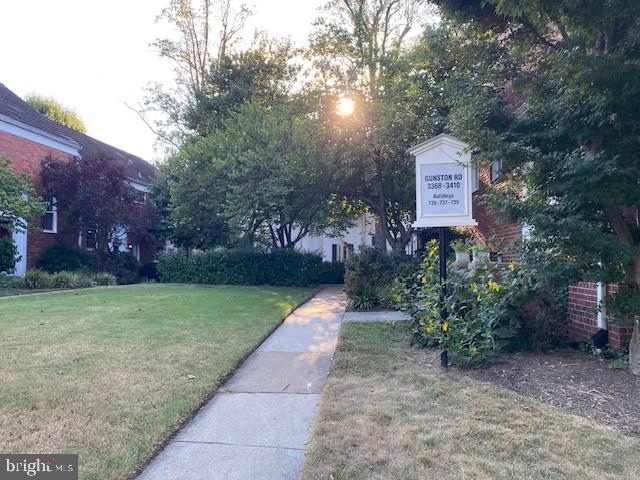 PARK  FAIRFAX - Residential Lease