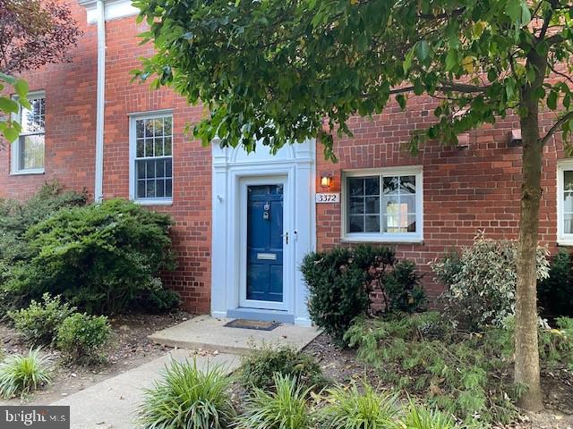 PARK  FAIRFAX - Residential Lease