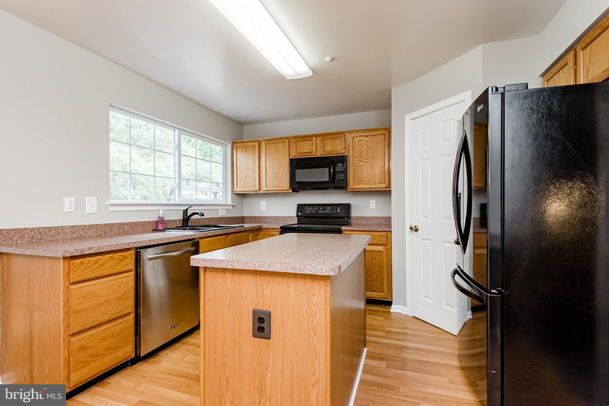 SEVEN OAKS - Residential