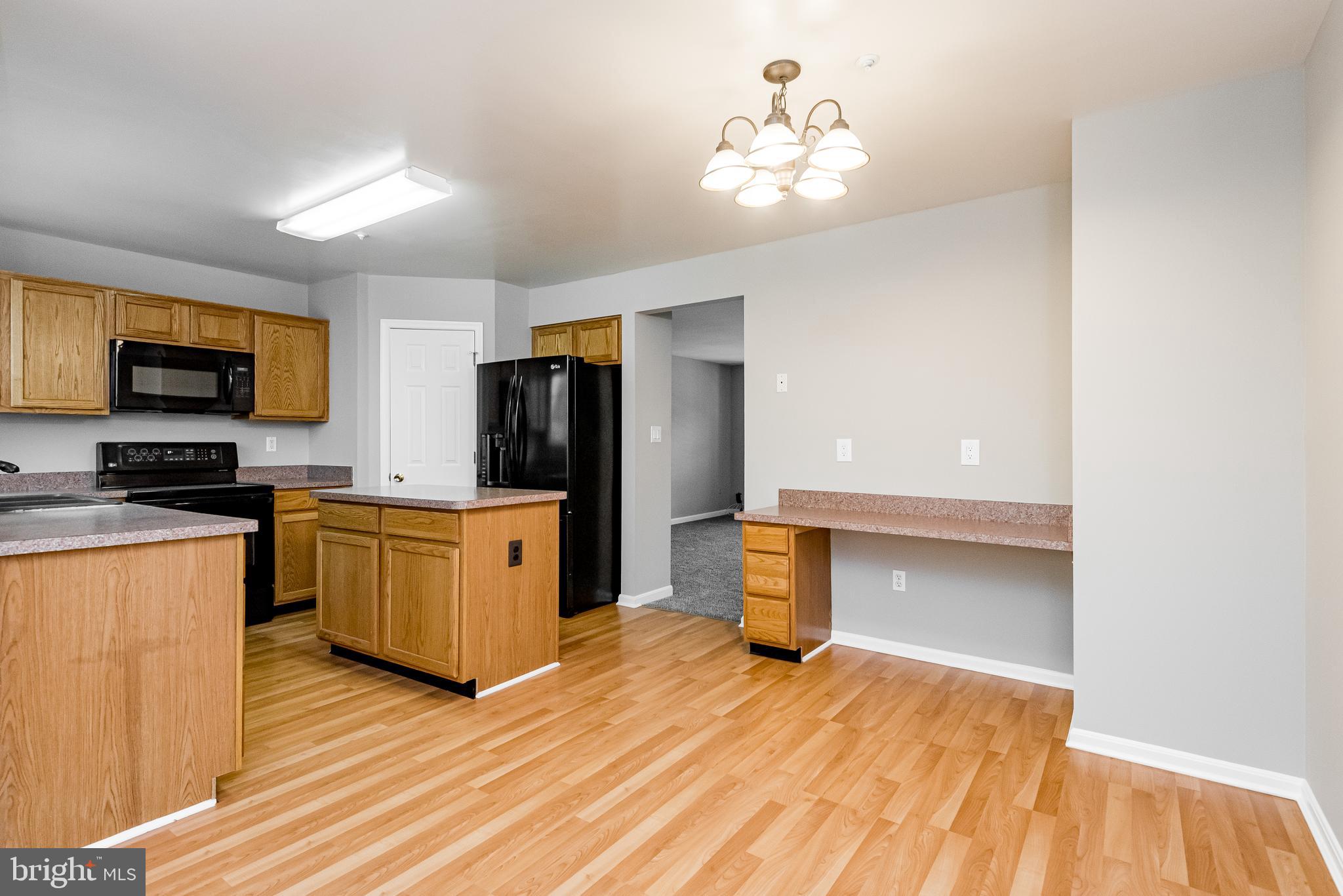 SEVEN OAKS - Residential