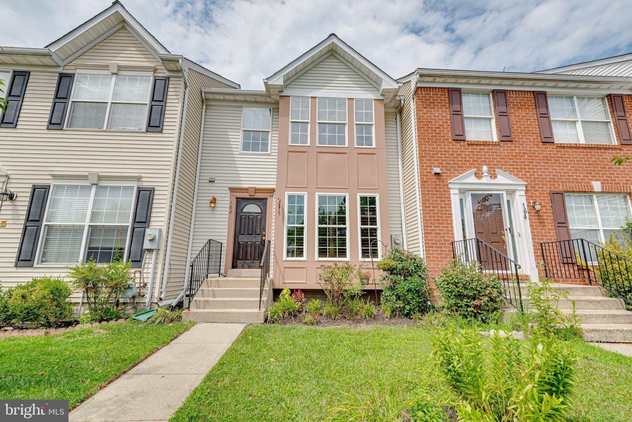 SEVEN OAKS - Residential