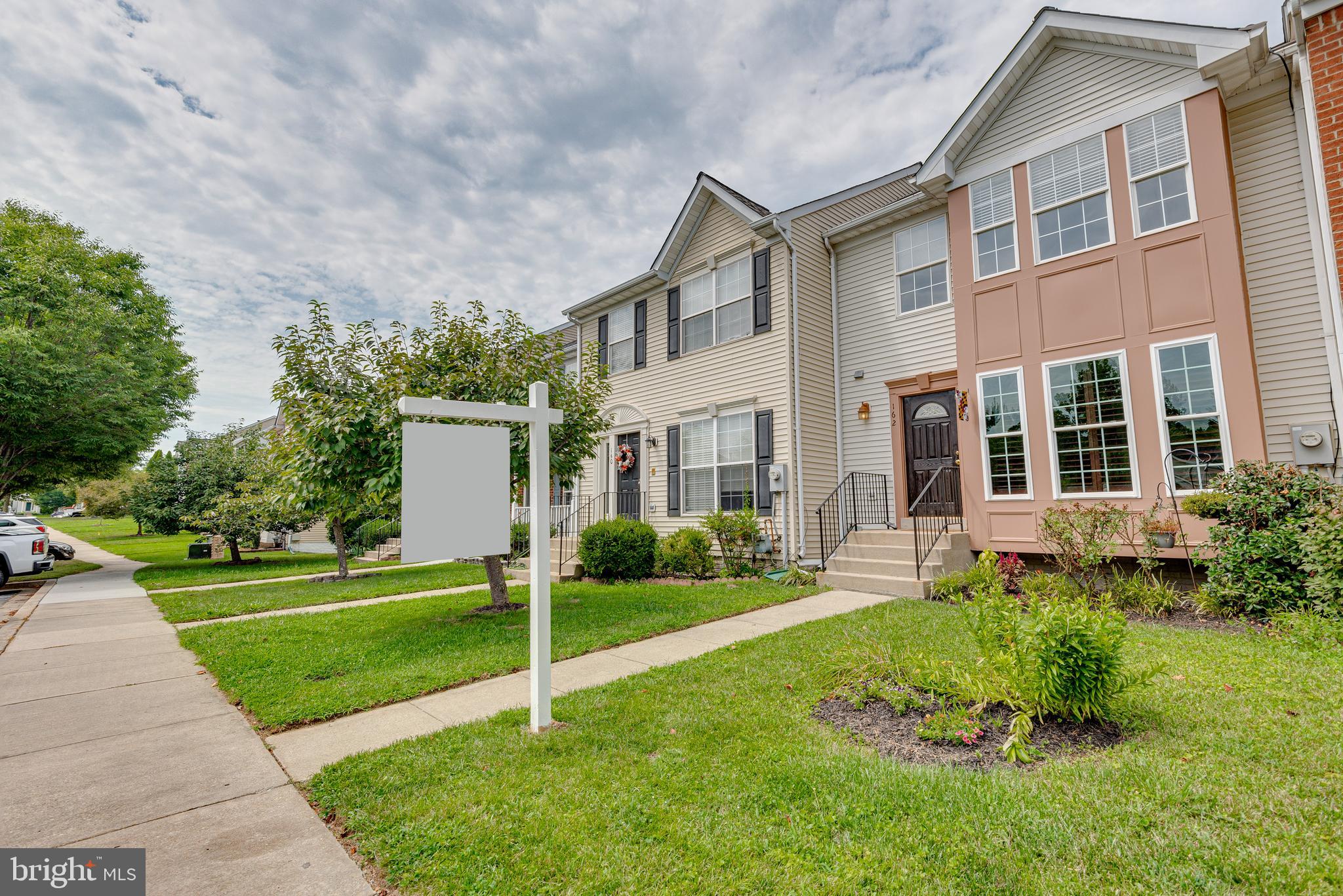 SEVEN OAKS - Residential