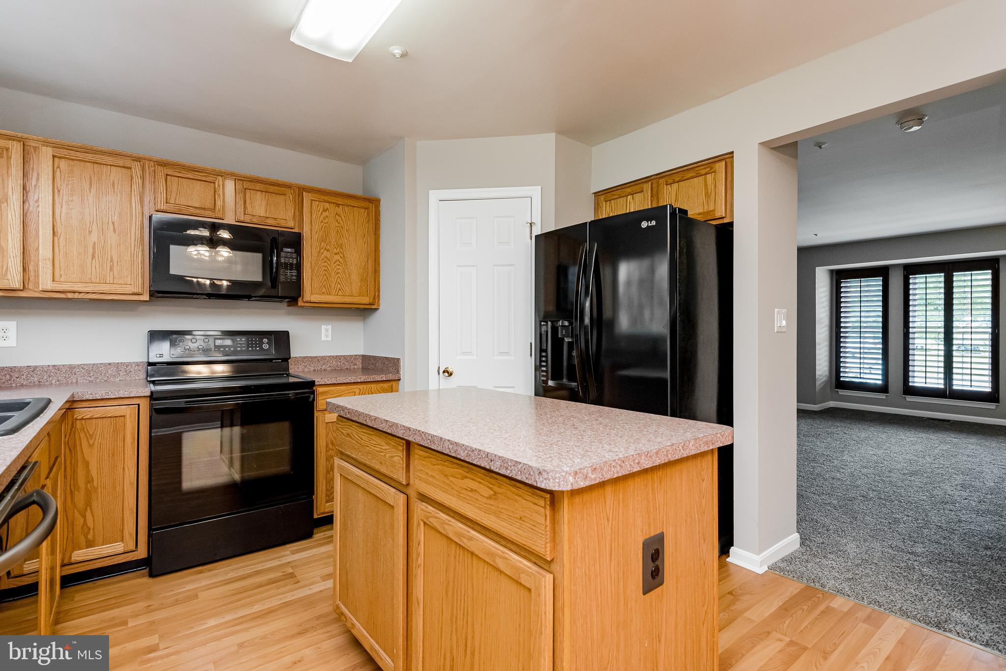 SEVEN OAKS - Residential