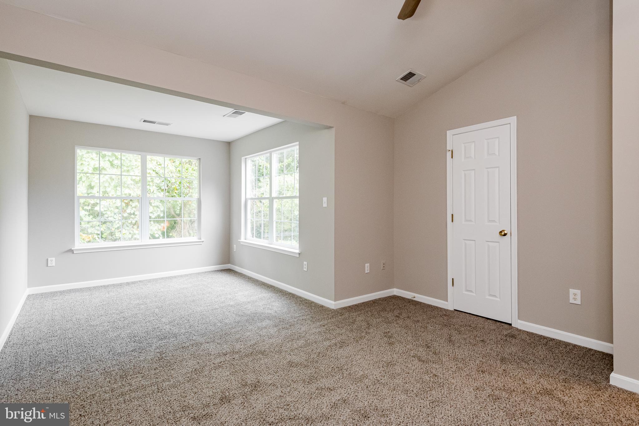 SEVEN OAKS - Residential