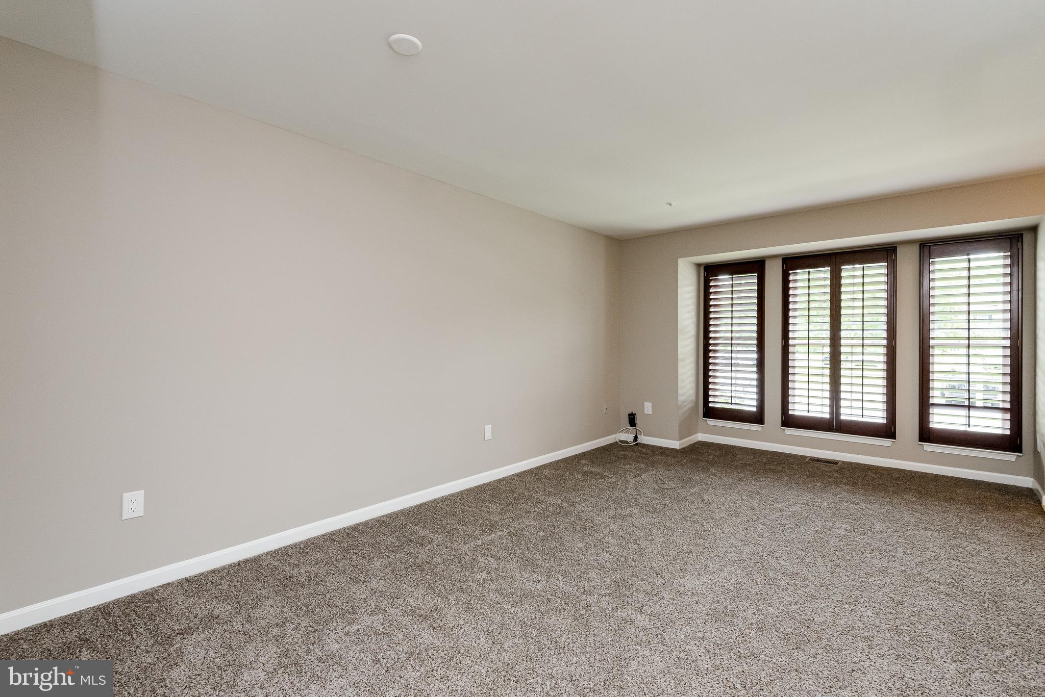 SEVEN OAKS - Residential