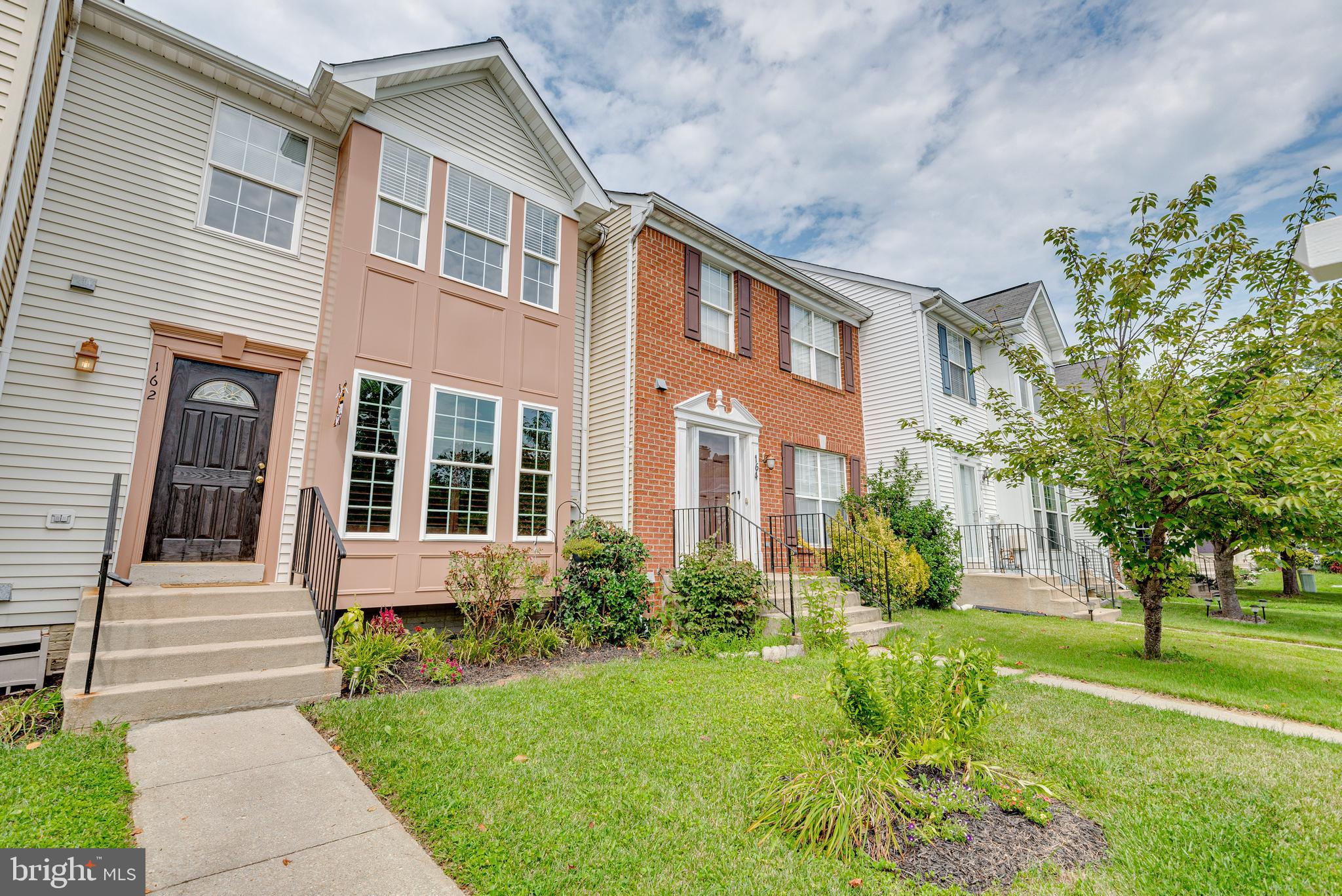 SEVEN OAKS - Residential